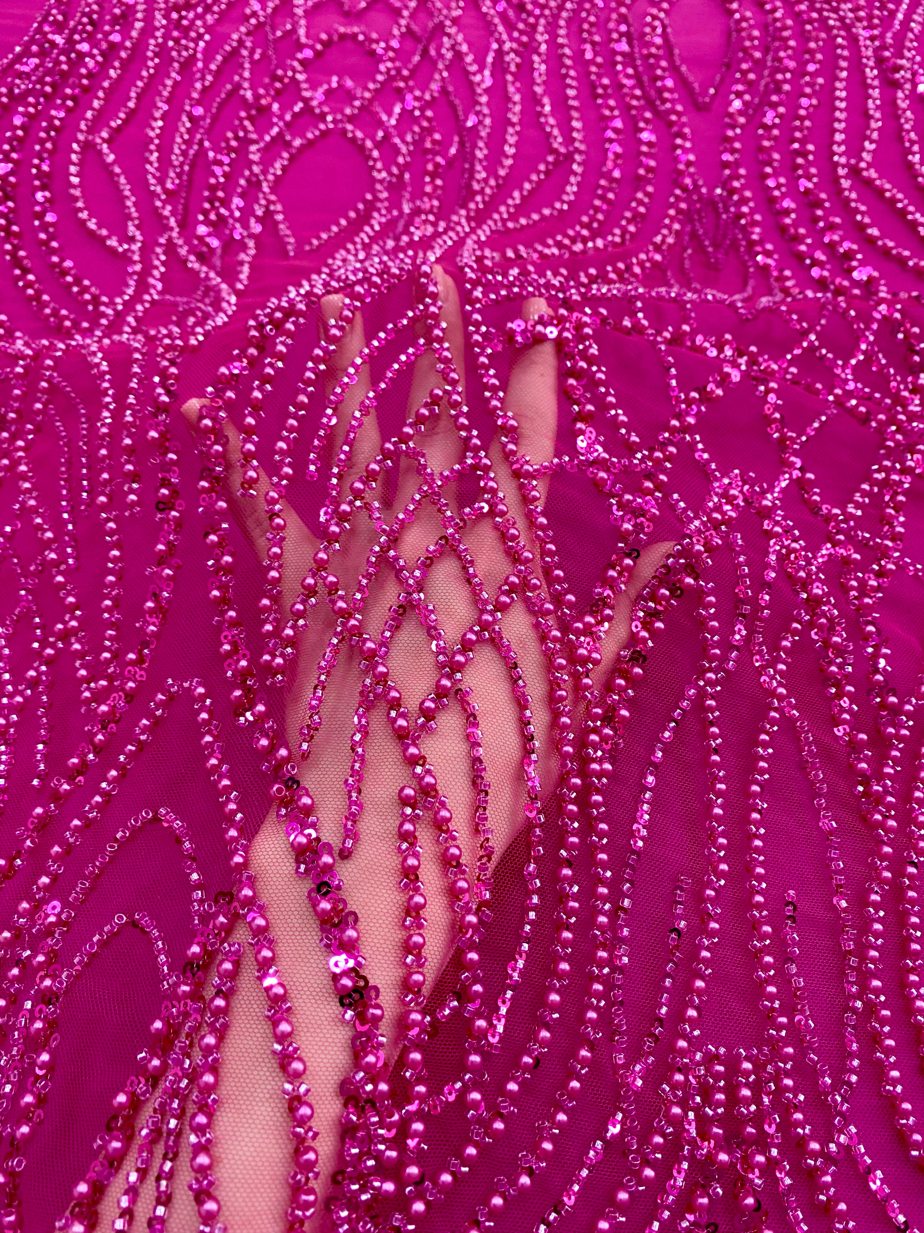 Dantela Couture Fucsia cu Perle, Margele si Paiete