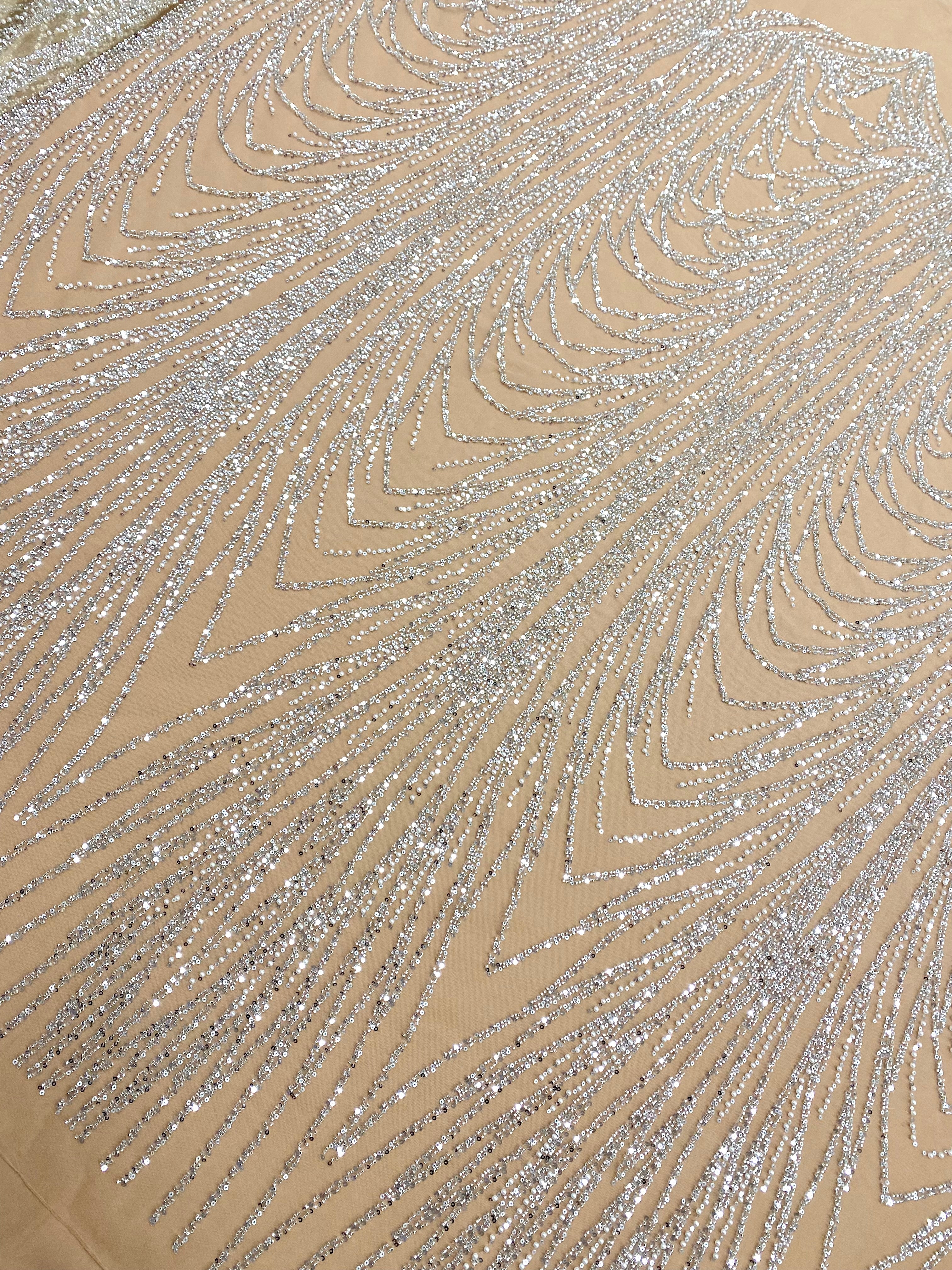 Dantela Couture Argintie pe Tulle Nude cu Model Liniar, cu Margele si Paiete