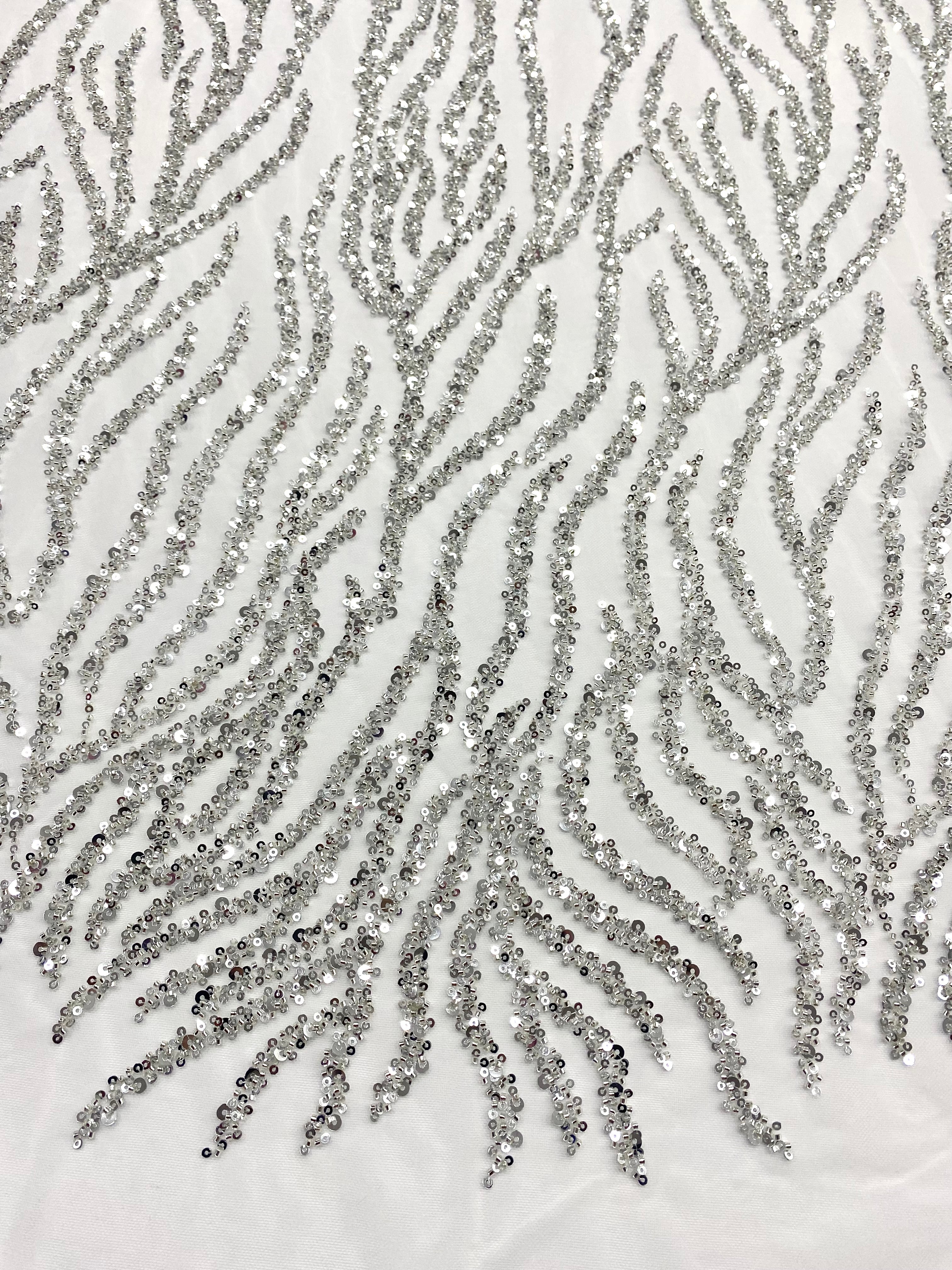 Dantela Couture Argintie pe Tulle Ivory cu Siraguri, cu Margele si Paiete