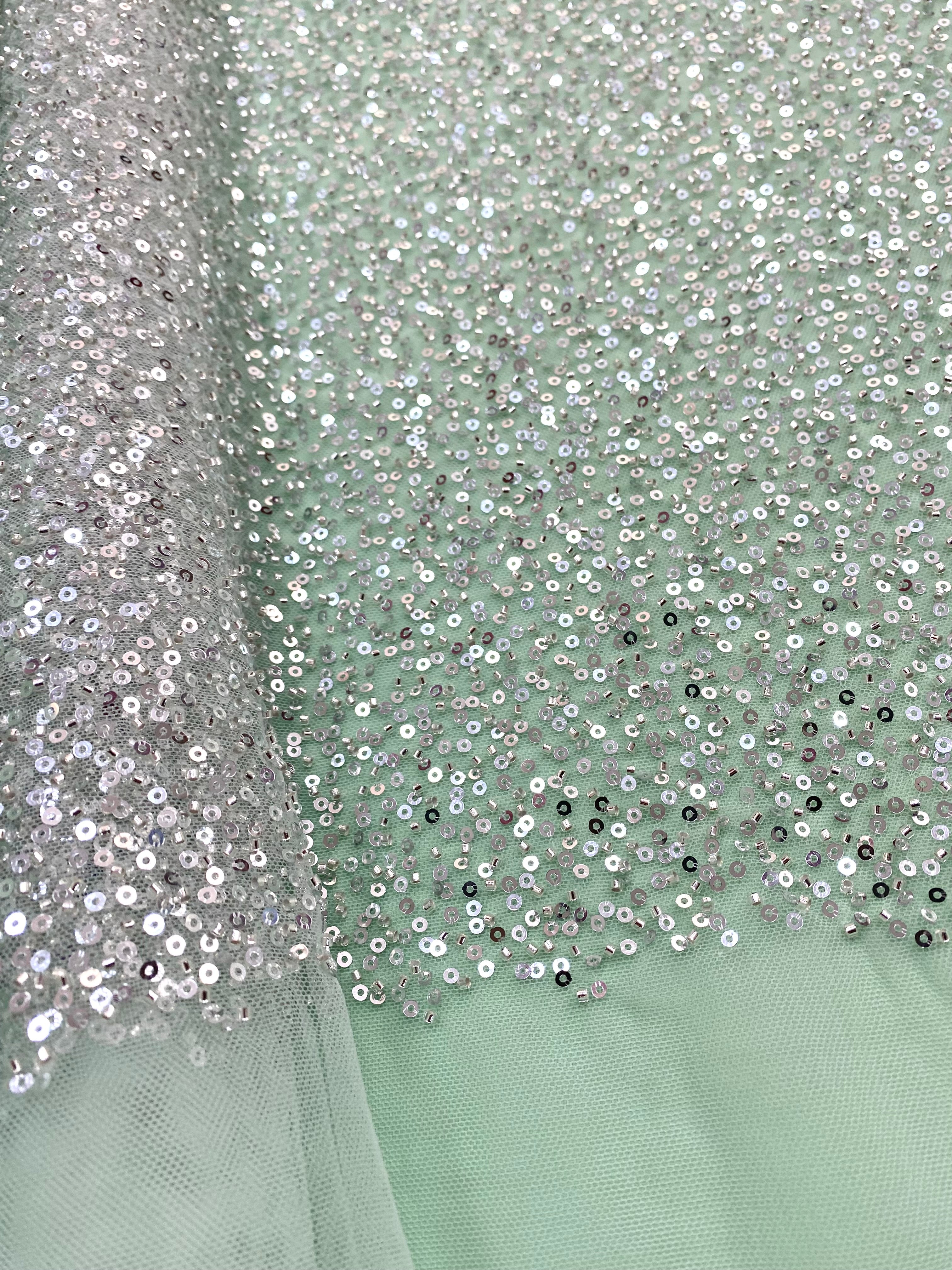 Dantela Couture Argintie pe Tulle Verde Menta cu Model General, cu Margele si Paiete