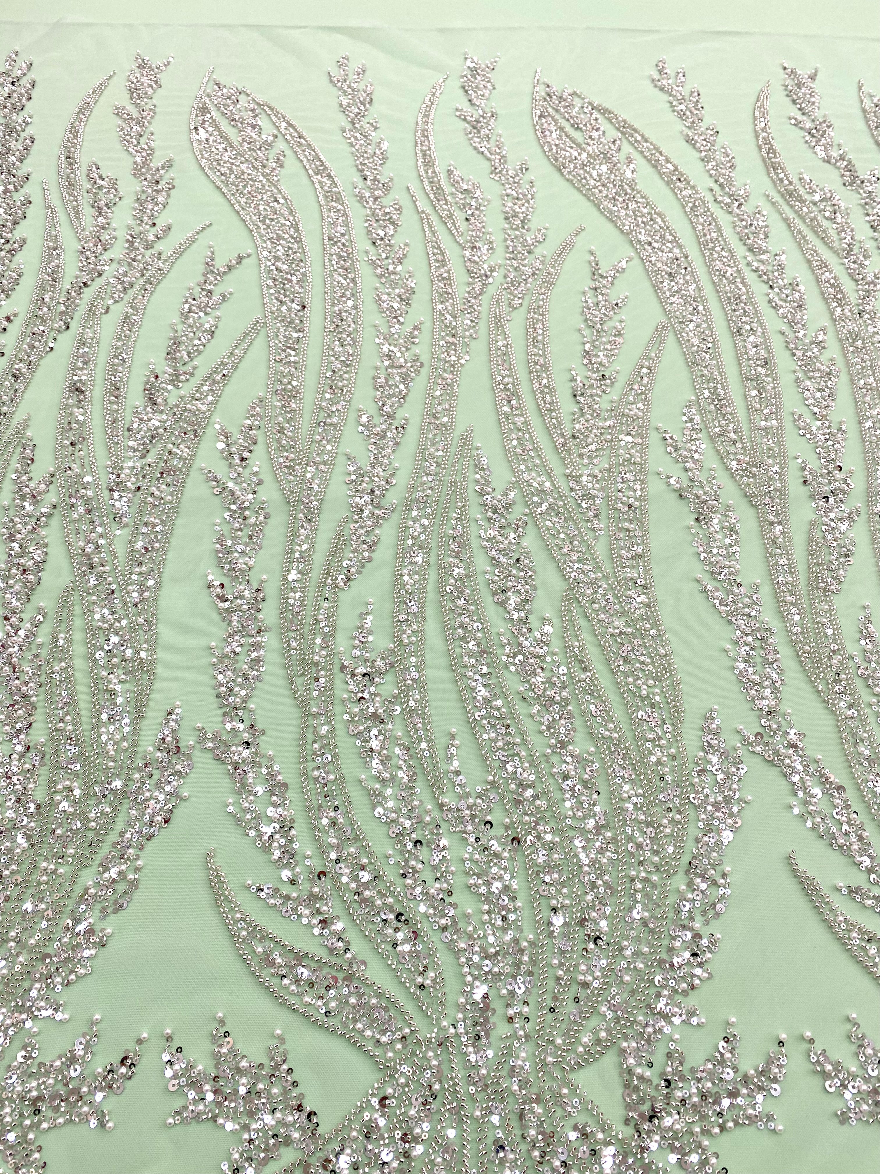 Dantela Couture Argintie pe Tulle Verde Menta cu Panou, cu Perle, Margele si Paiete