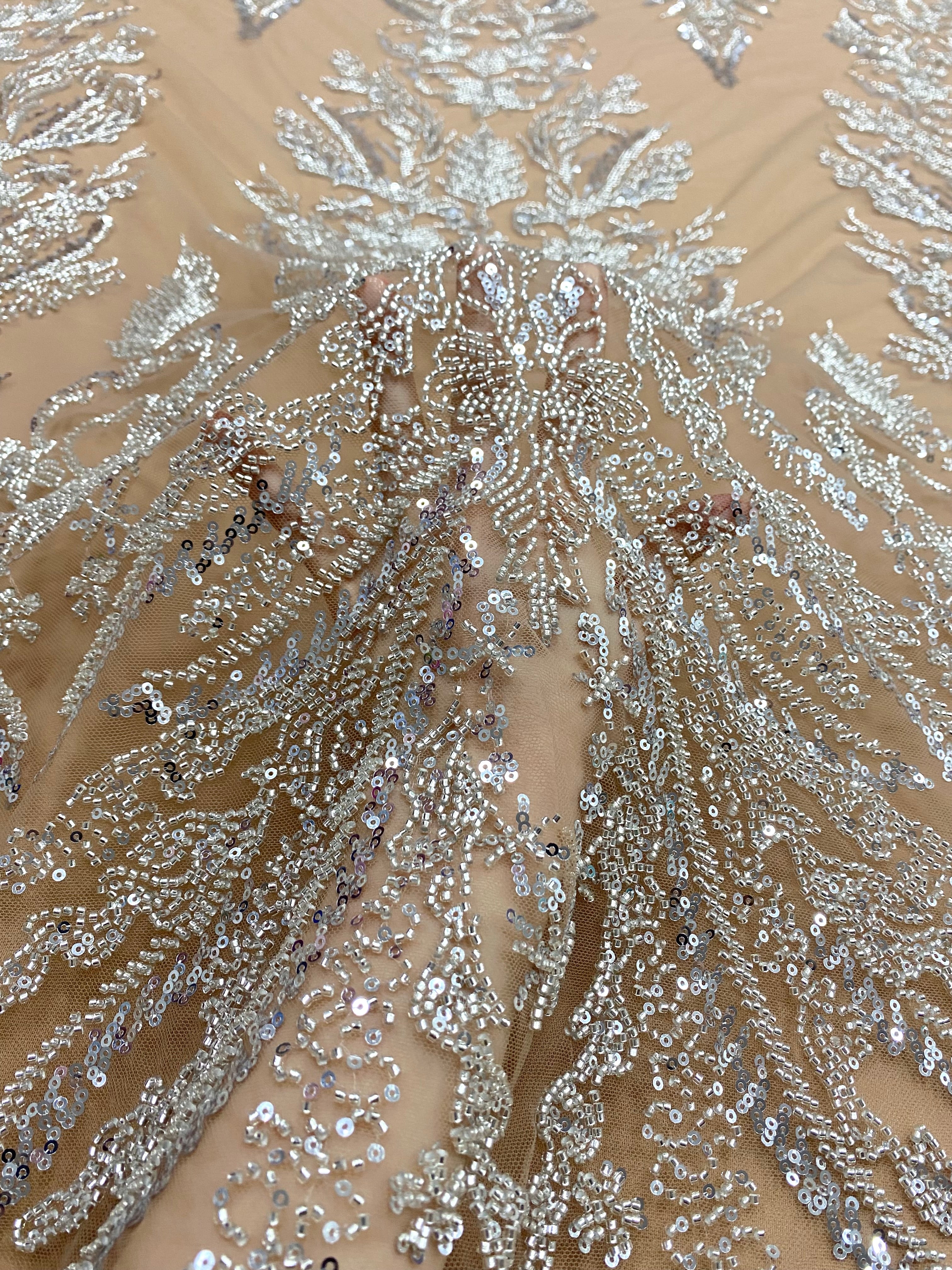 Dantela Couture Argintie pe Tulle Nude, cu Model Floral, cu Margele si Paiete