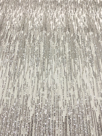 Dantela Couture Argintie pe Tulle Ivory cu Model Liniar, cu Margele si Paiete