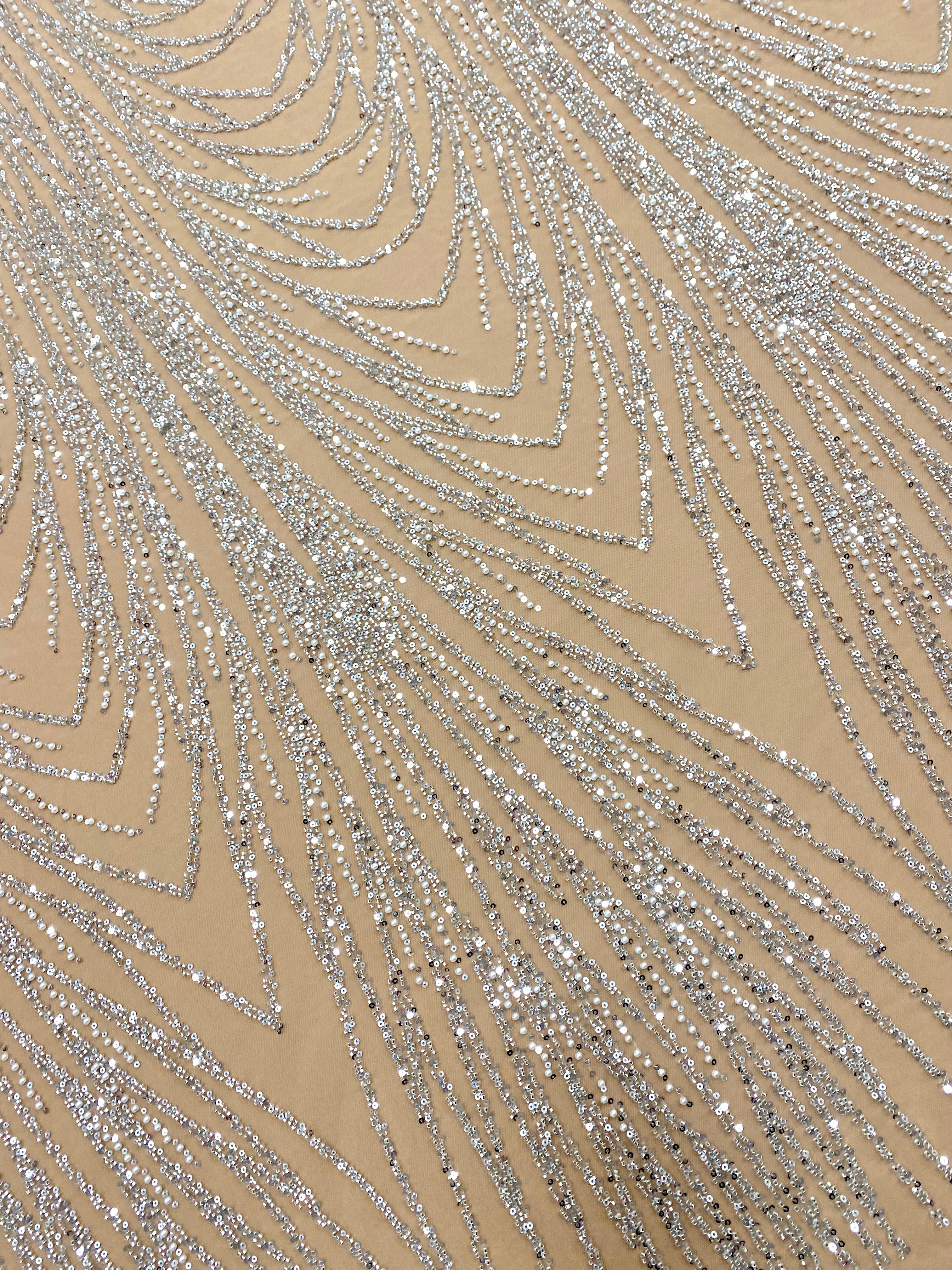 Dantela Couture Argintie pe Tulle Nude cu Model Liniar, cu Margele si Paiete