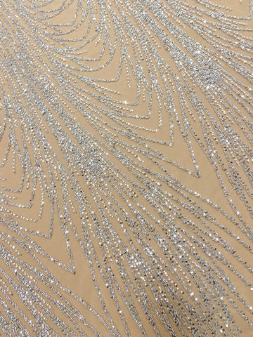 Dantela Couture Argintie pe Tulle Nude cu Model Liniar, cu Margele si Paiete