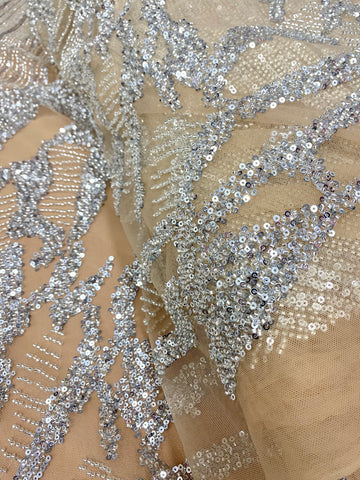 Dantela Couture Argintie pe Tulle Nude cu Model Geometric, cu Margele si Paiete