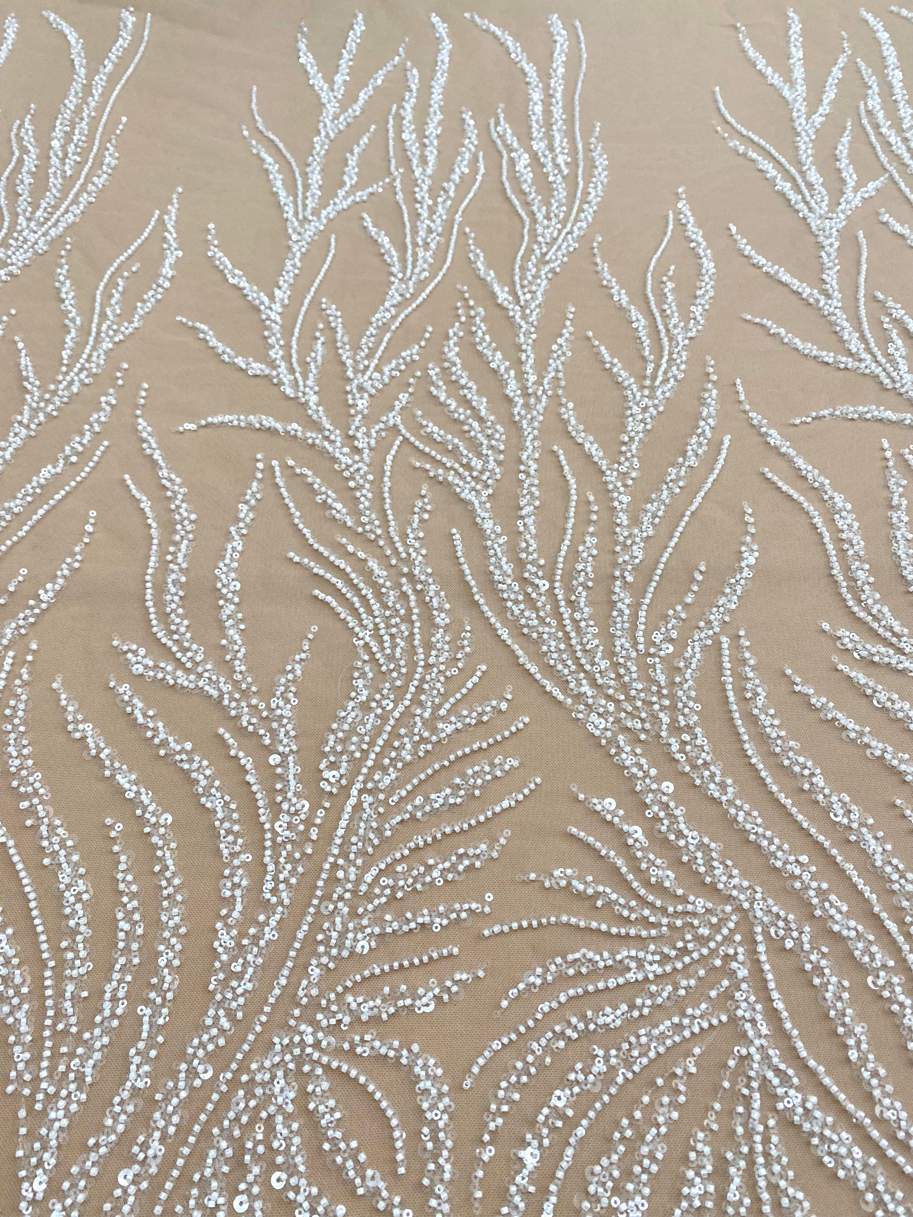 Dantela Couture Ivory cu Tulle Nude cu Siraguri, cu Margele si Paiete