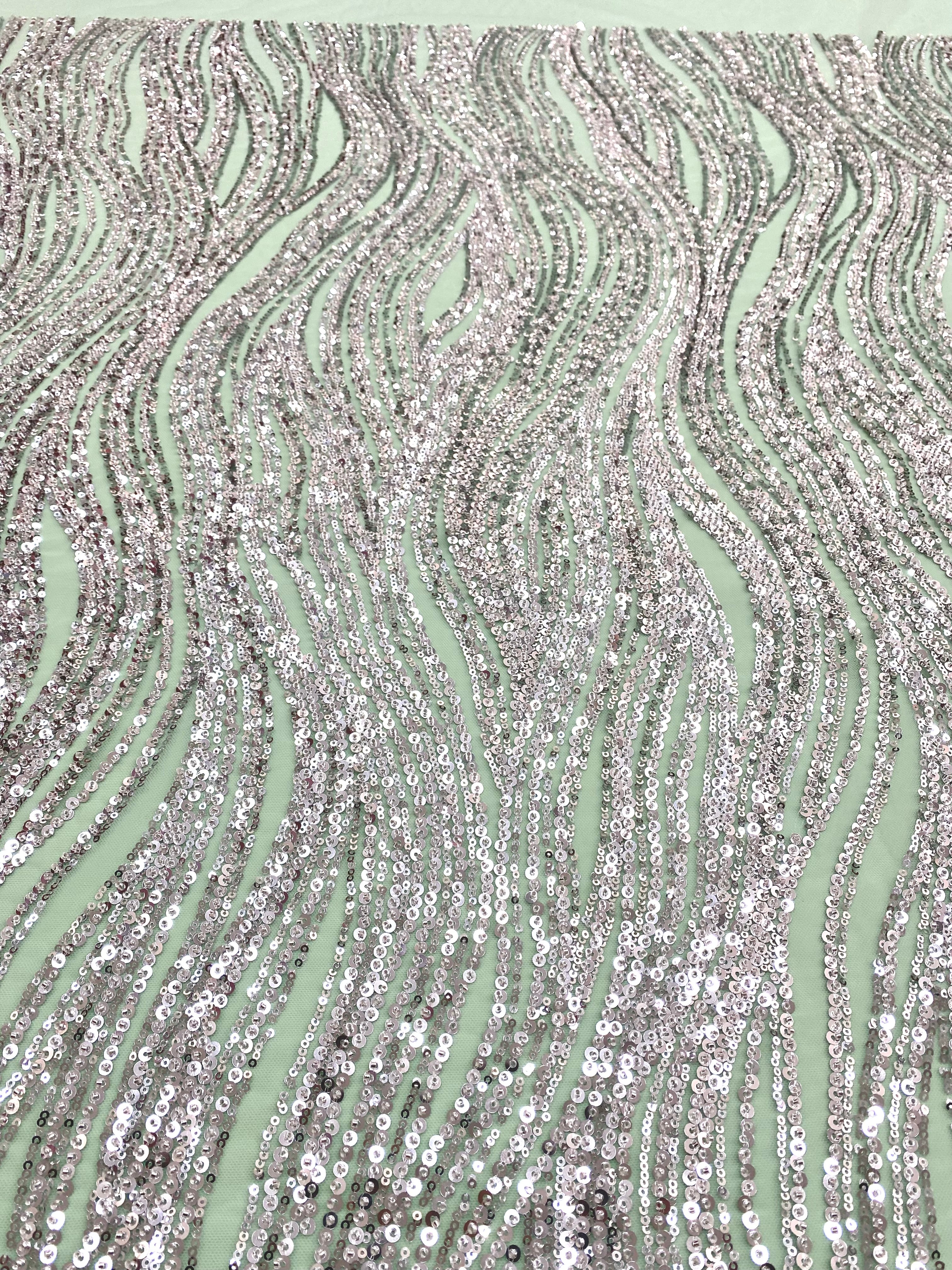 Dantela Couture Argintie pe Tulle Verde Menta cu Model Liniar, cu Margele si Paiete