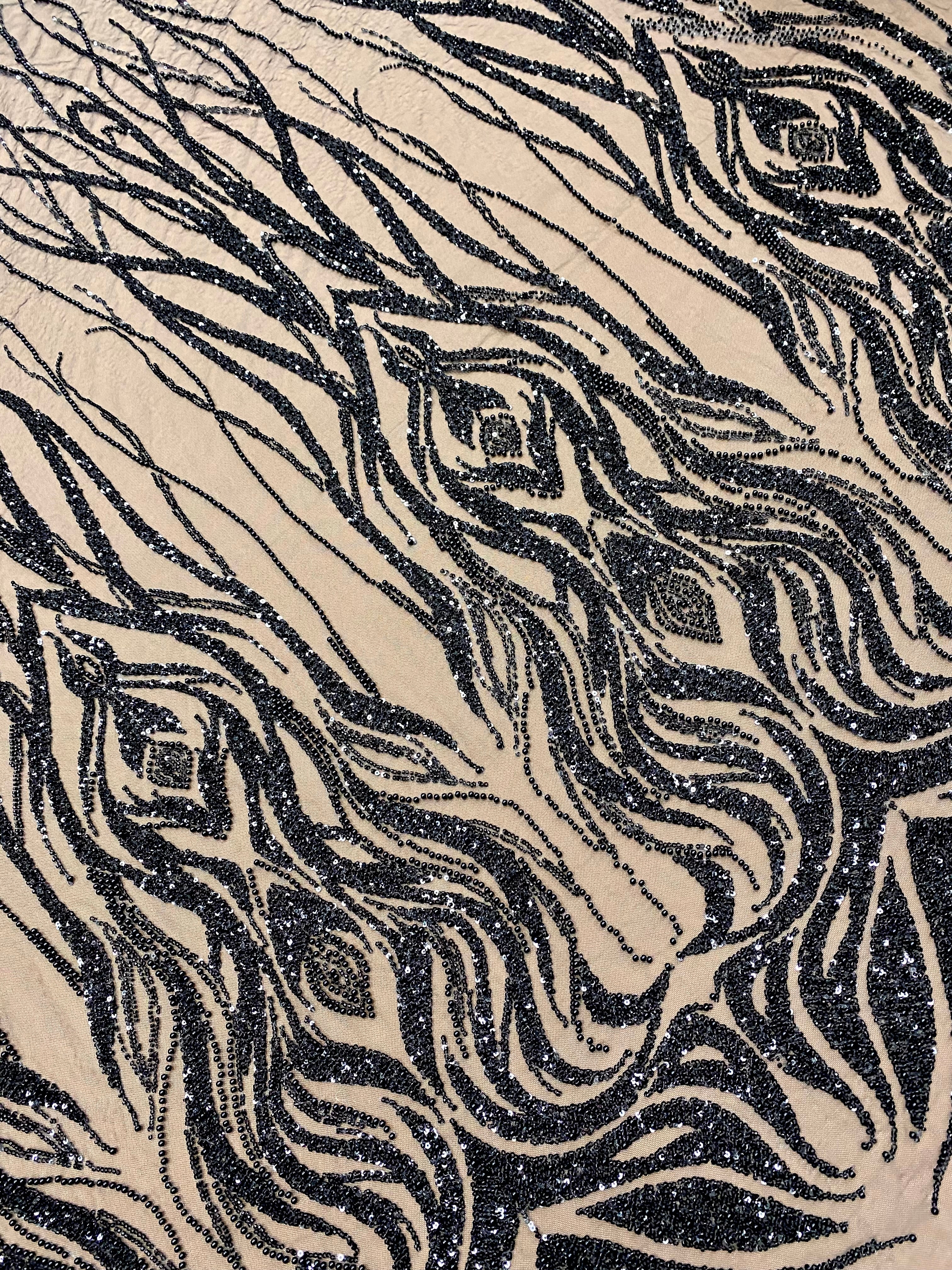 Dantela Couture Neagra cu Model Geometric, cu Perle, Margele si Paiete