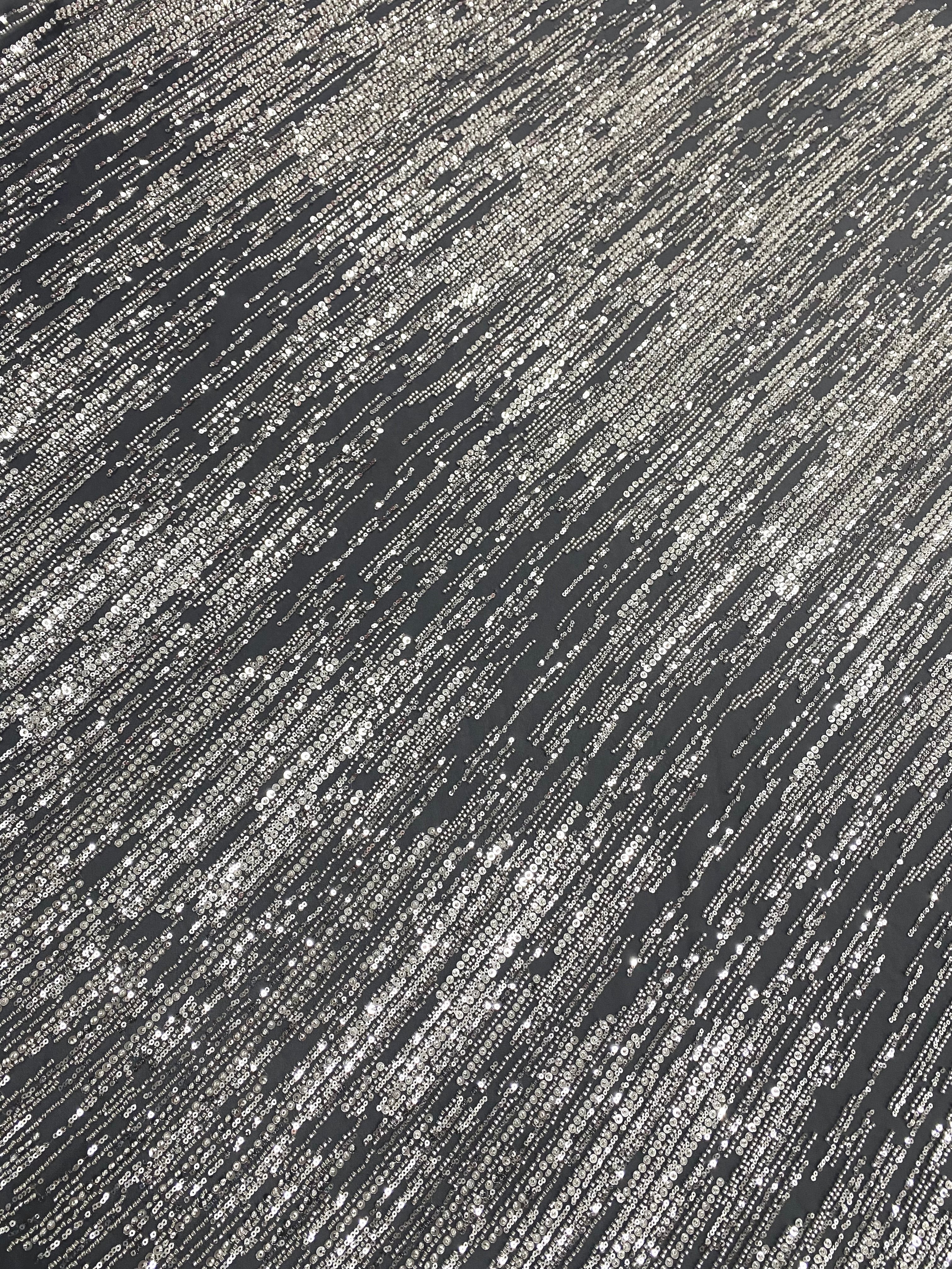 Dantela Couture Argintie pe Tulle Gri Antracit cu Model Liniar, cu Margele si Paiete