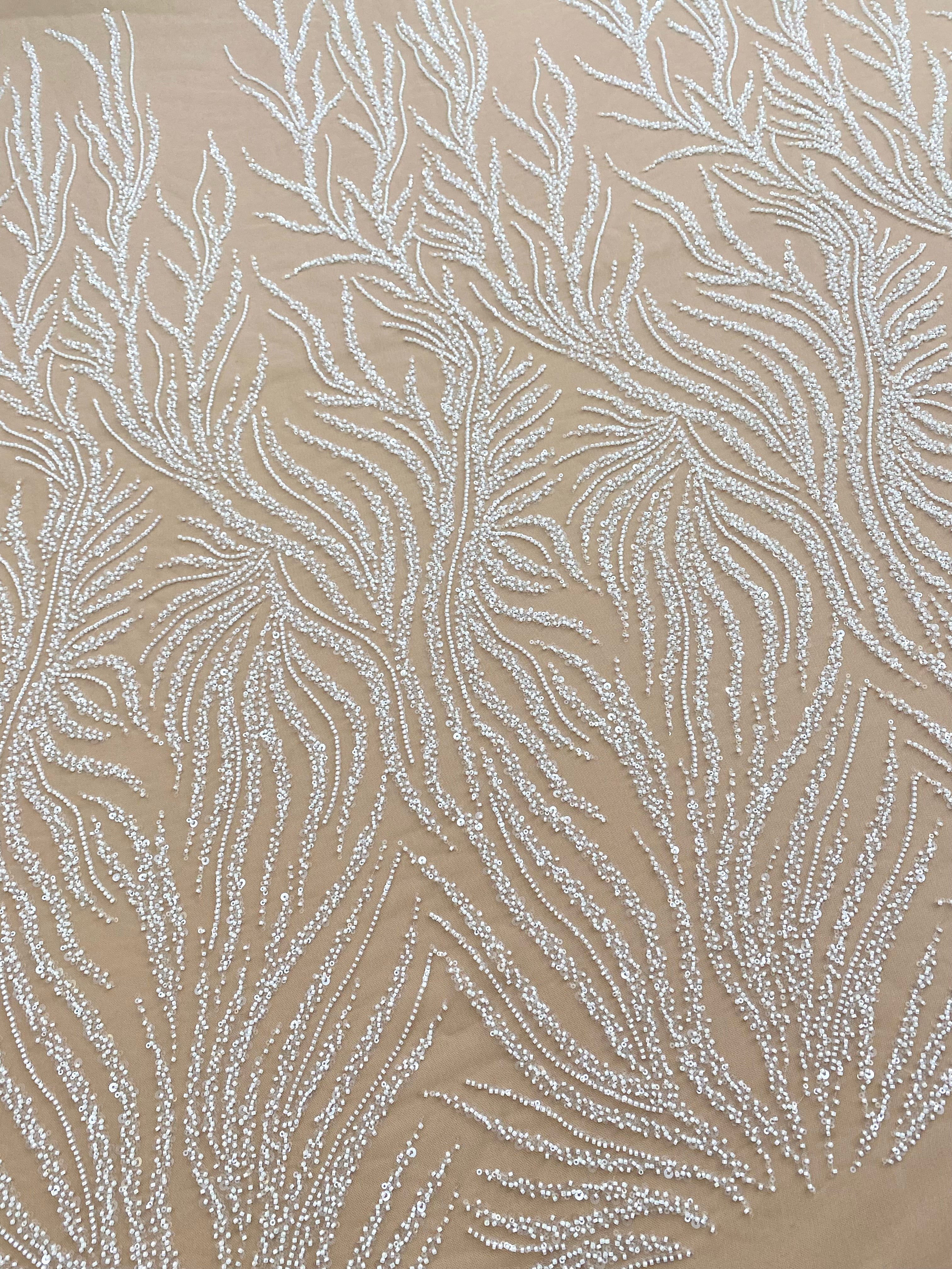 Dantela Couture Ivory cu Tulle Nude cu Siraguri, cu Margele si Paiete