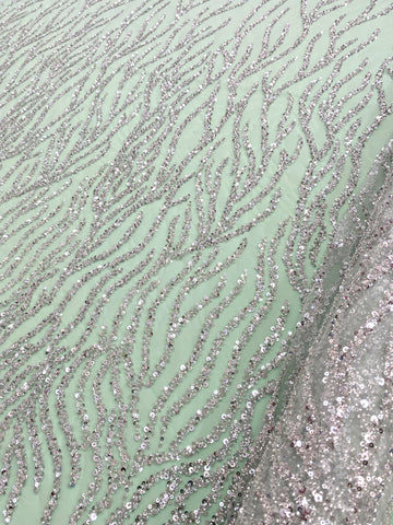 Dantela Couture Argintie pe Tulle Verde Menta cu Siraguri, cu Margele si Paiete