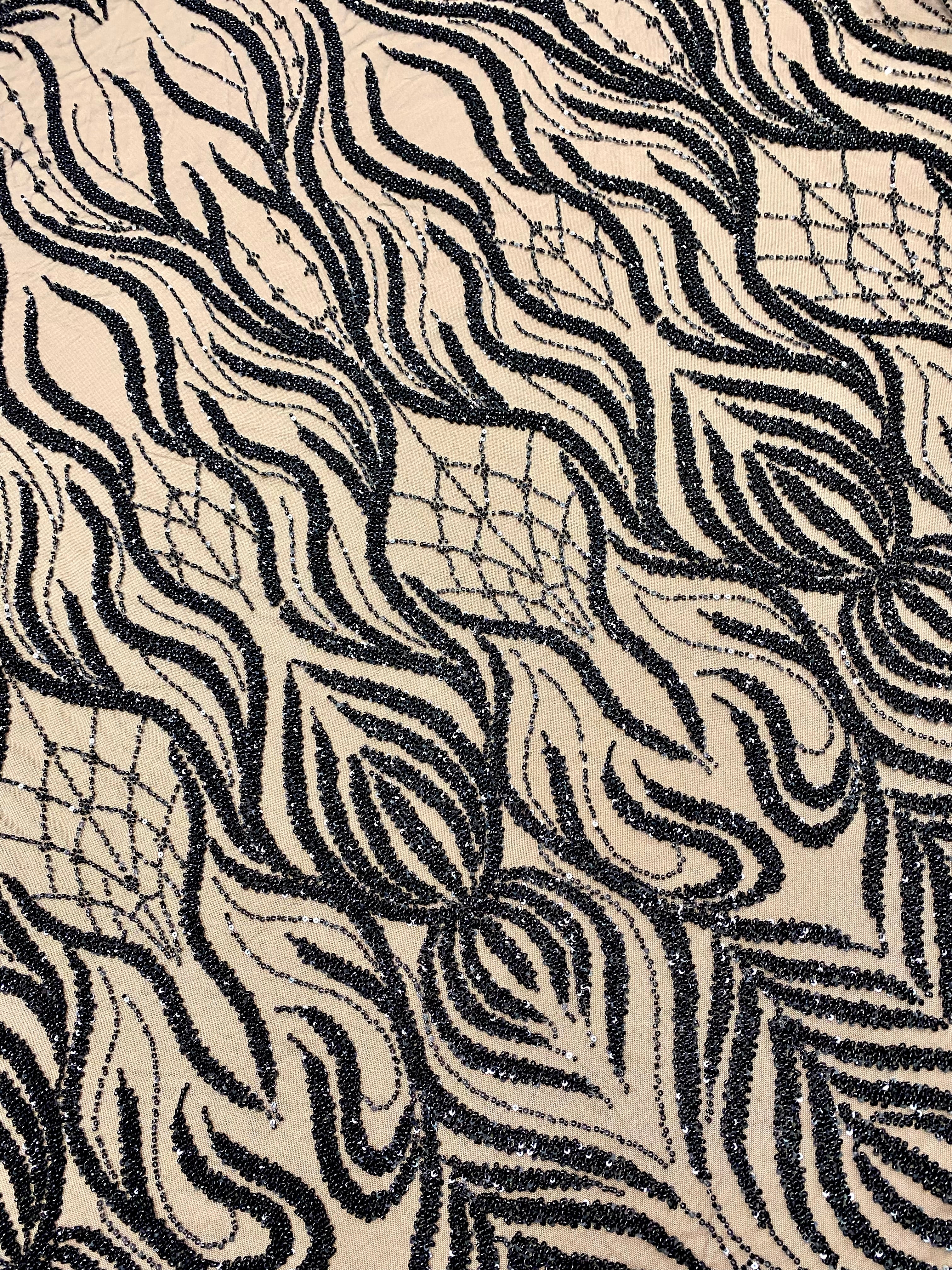 Dantela Couture Neagra cu Model Geometric, cu Margele si Paiete