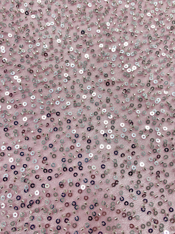 Dantela Couture Argintie pe Tulle Roz cu Model General, cu Margele si Paiete