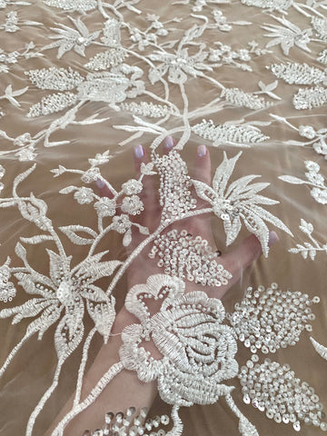 Dantela Couture Ivory cu Model Floral, cu Perle, Margele si Paiete