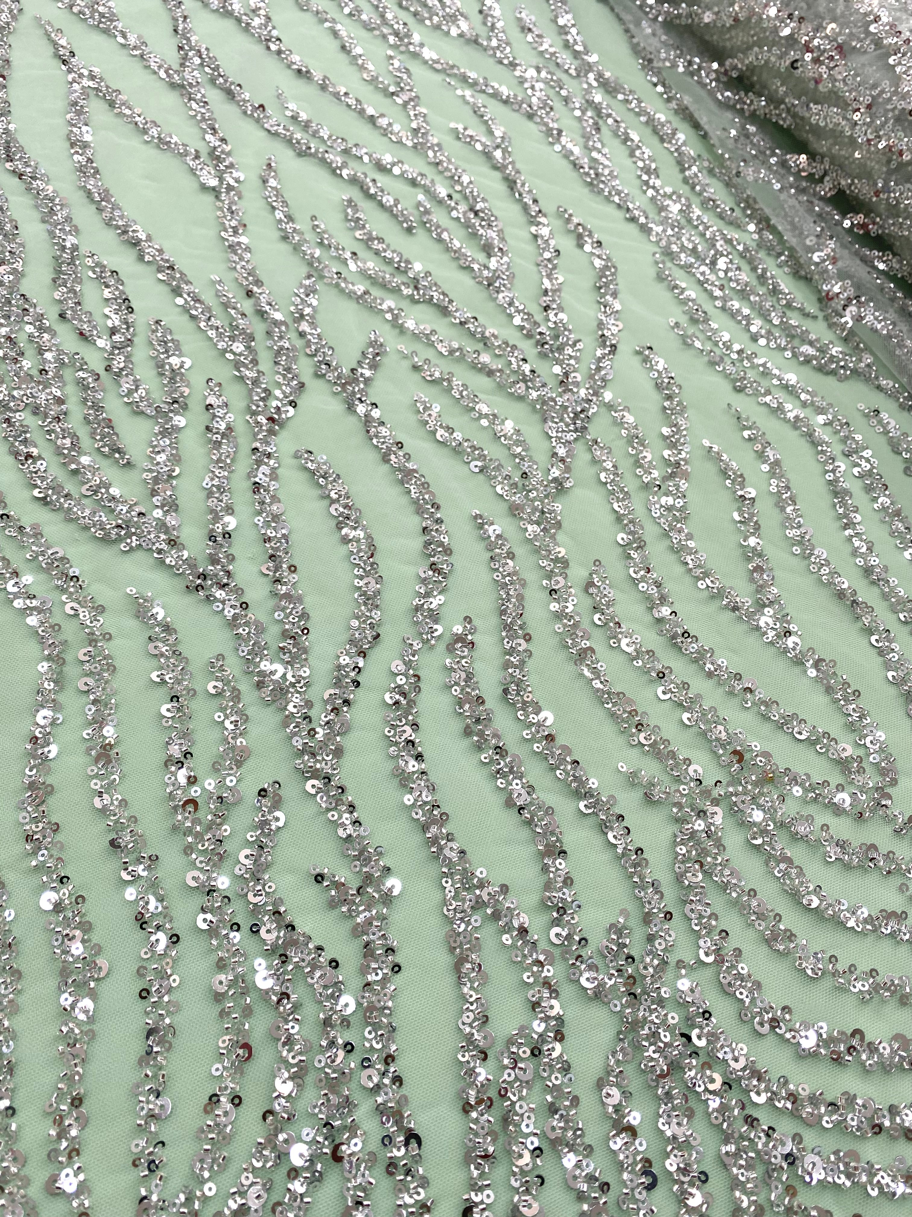 Dantela Couture Argintie pe Tulle Verde Menta cu Siraguri, cu Margele si Paiete