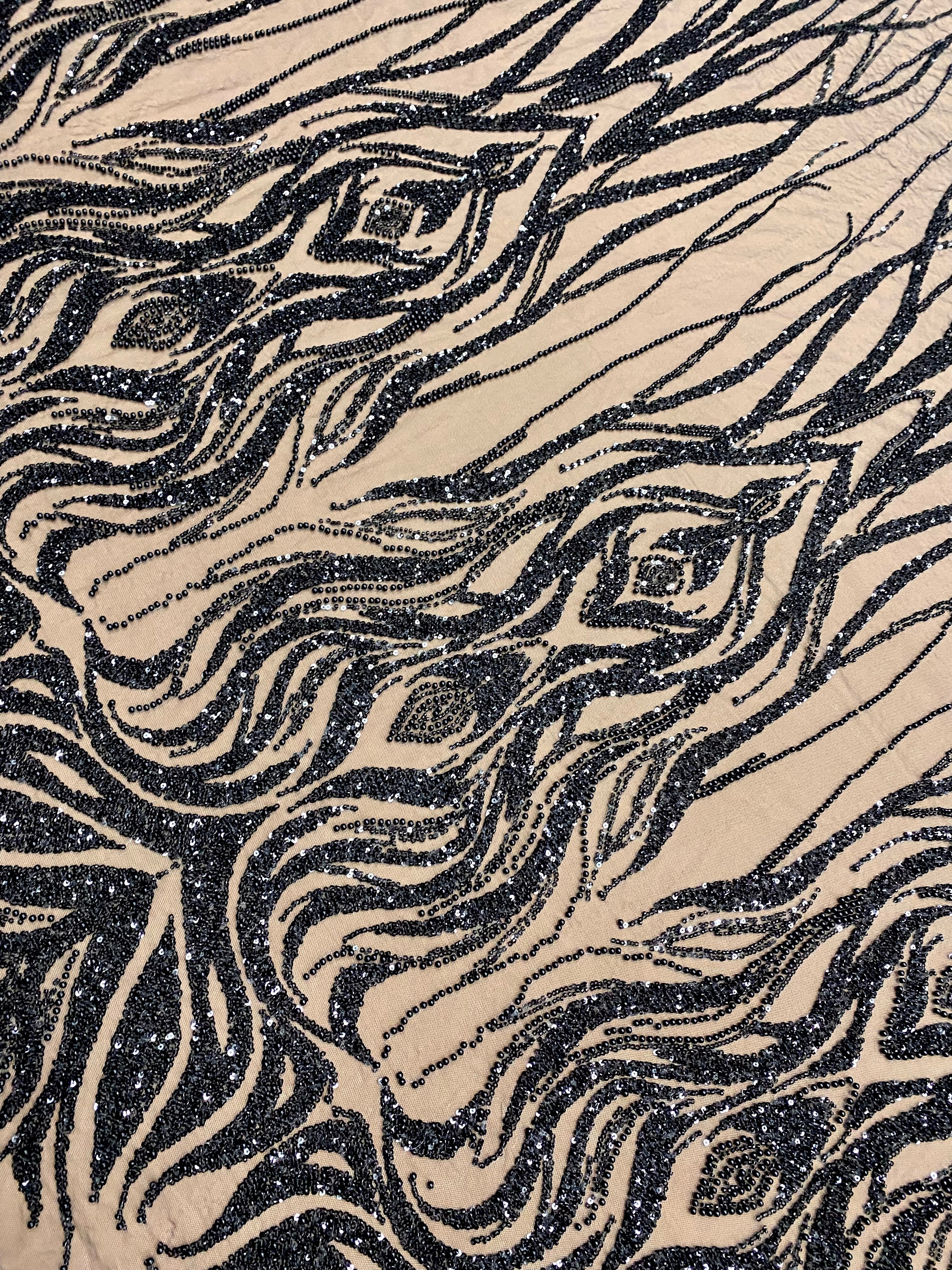 Dantela Couture Neagra cu Model Geometric, cu Perle, Margele si Paiete