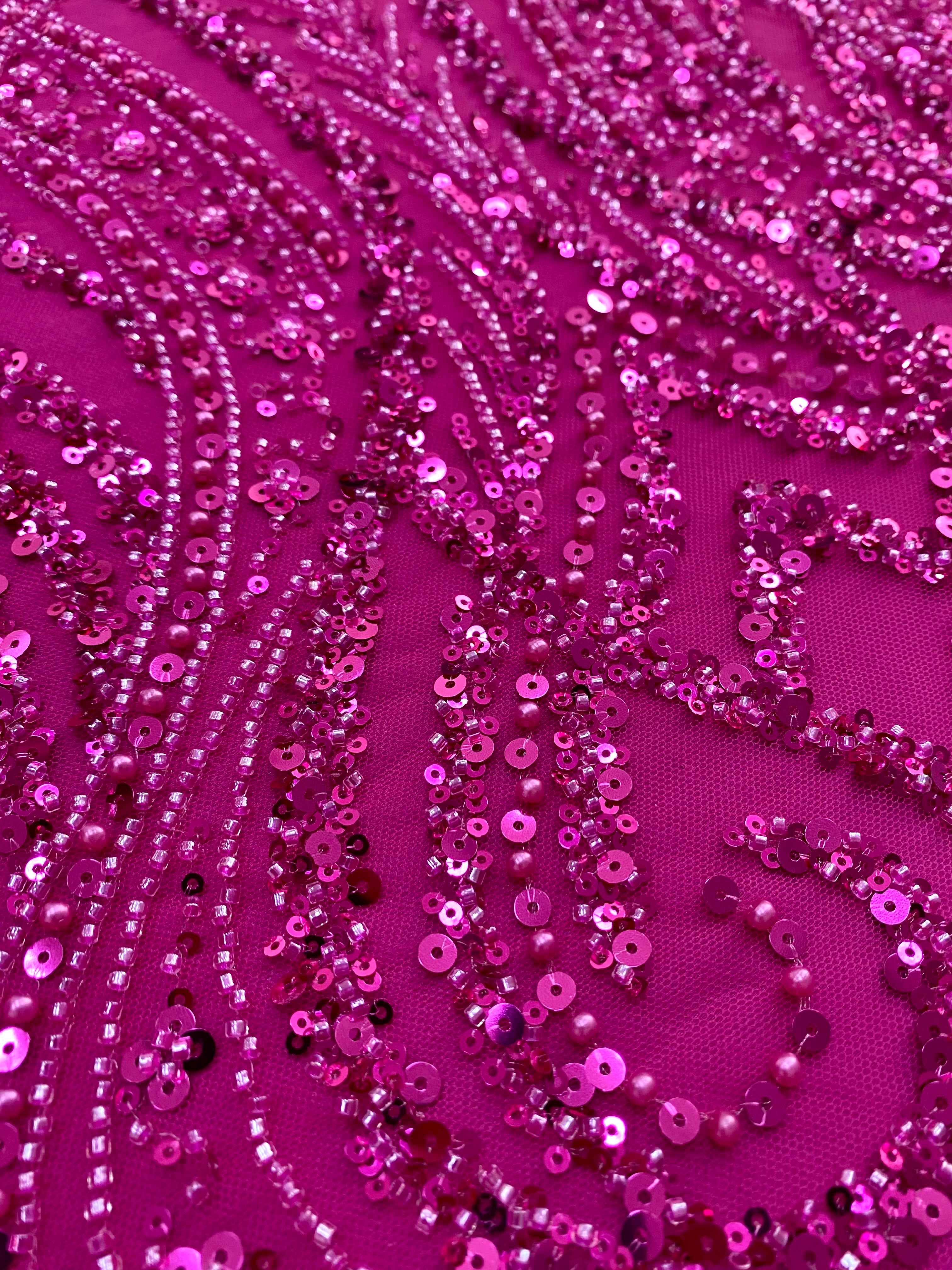 Dantela Couture Fucsia cu Model Geometric, cu Perle, Margele si Paiete