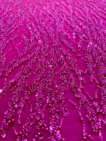 Dantela Couture Fucsia cu Siraguri cu Perle, Margele si Paiete