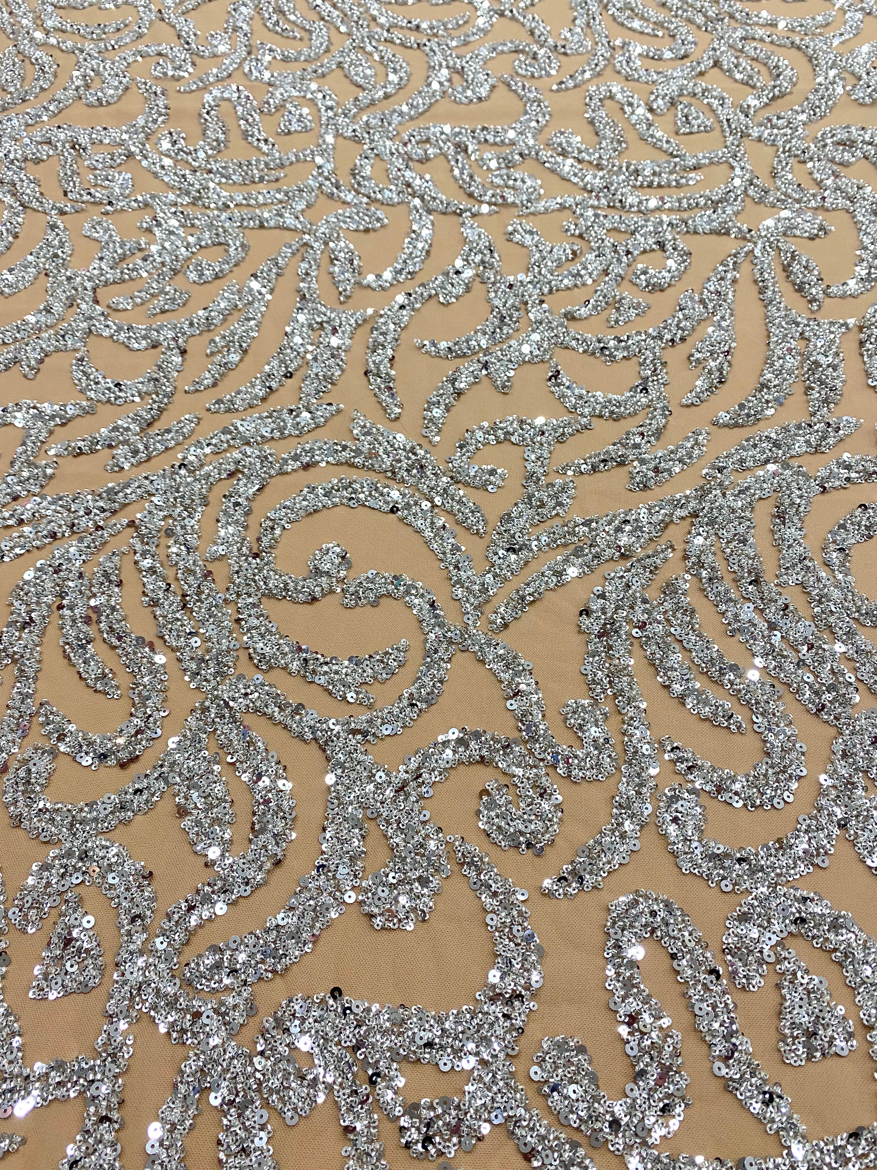 Dantela Couture Argintie pe Tulle Nude cu Margele si Paiete