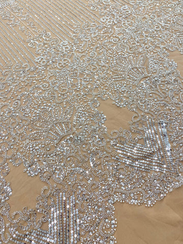 Dantela Couture Argintie pe Tulle Nude cu Model Geometric, cu Perle, Margele si Paiete