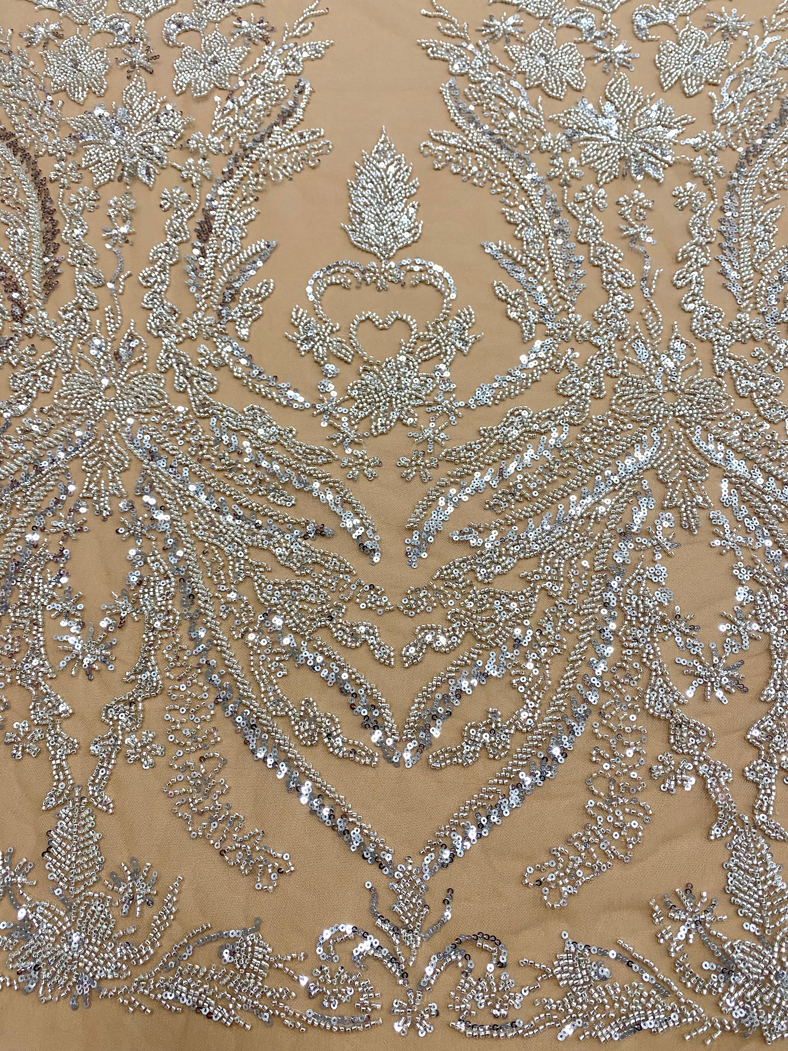 Dantela Couture Argintie pe Tulle Nude, cu Model Floral, cu Margele si Paiete