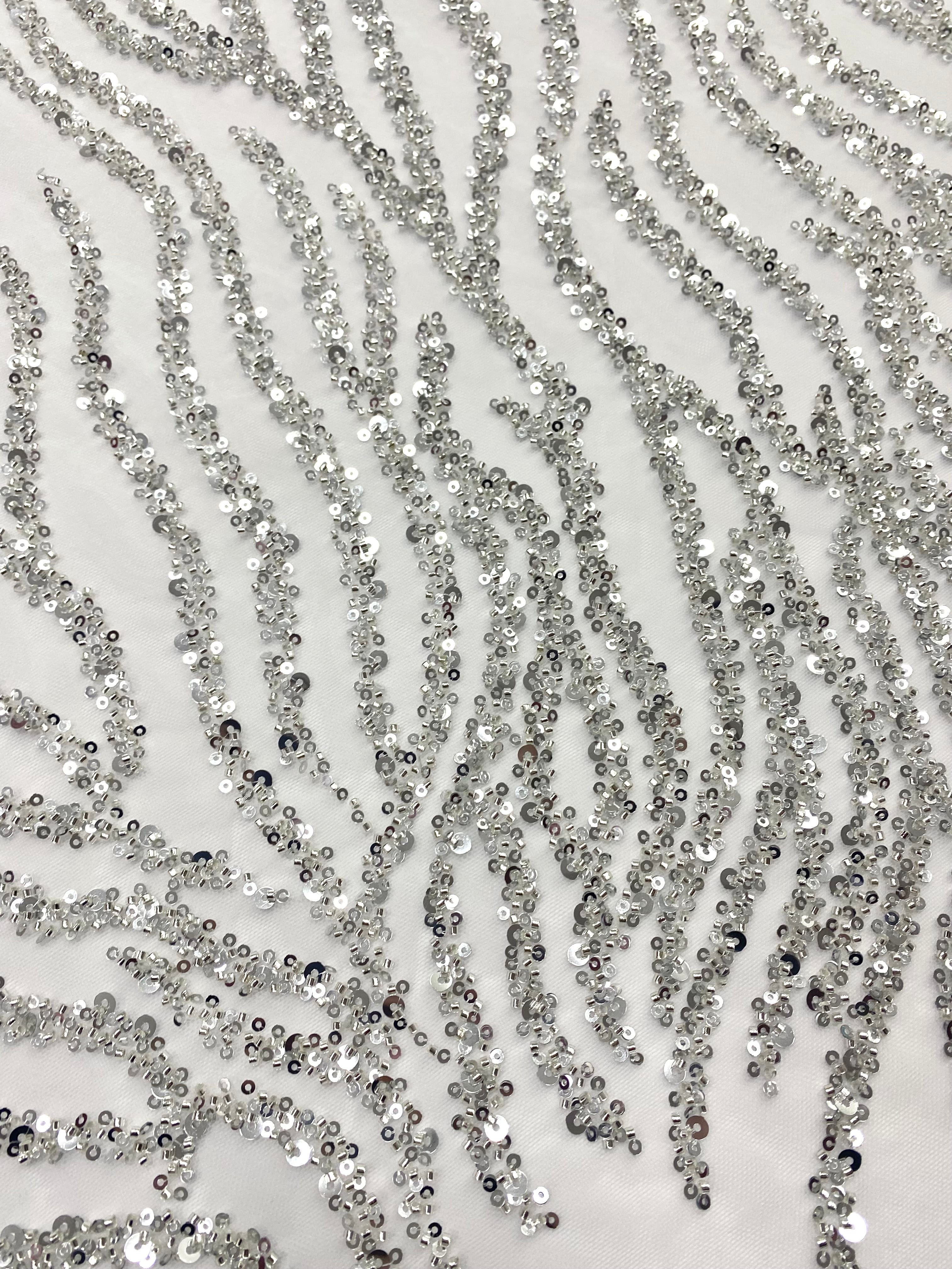 Dantela Couture Argintie pe Tulle Ivory cu Siraguri, cu Margele si Paiete