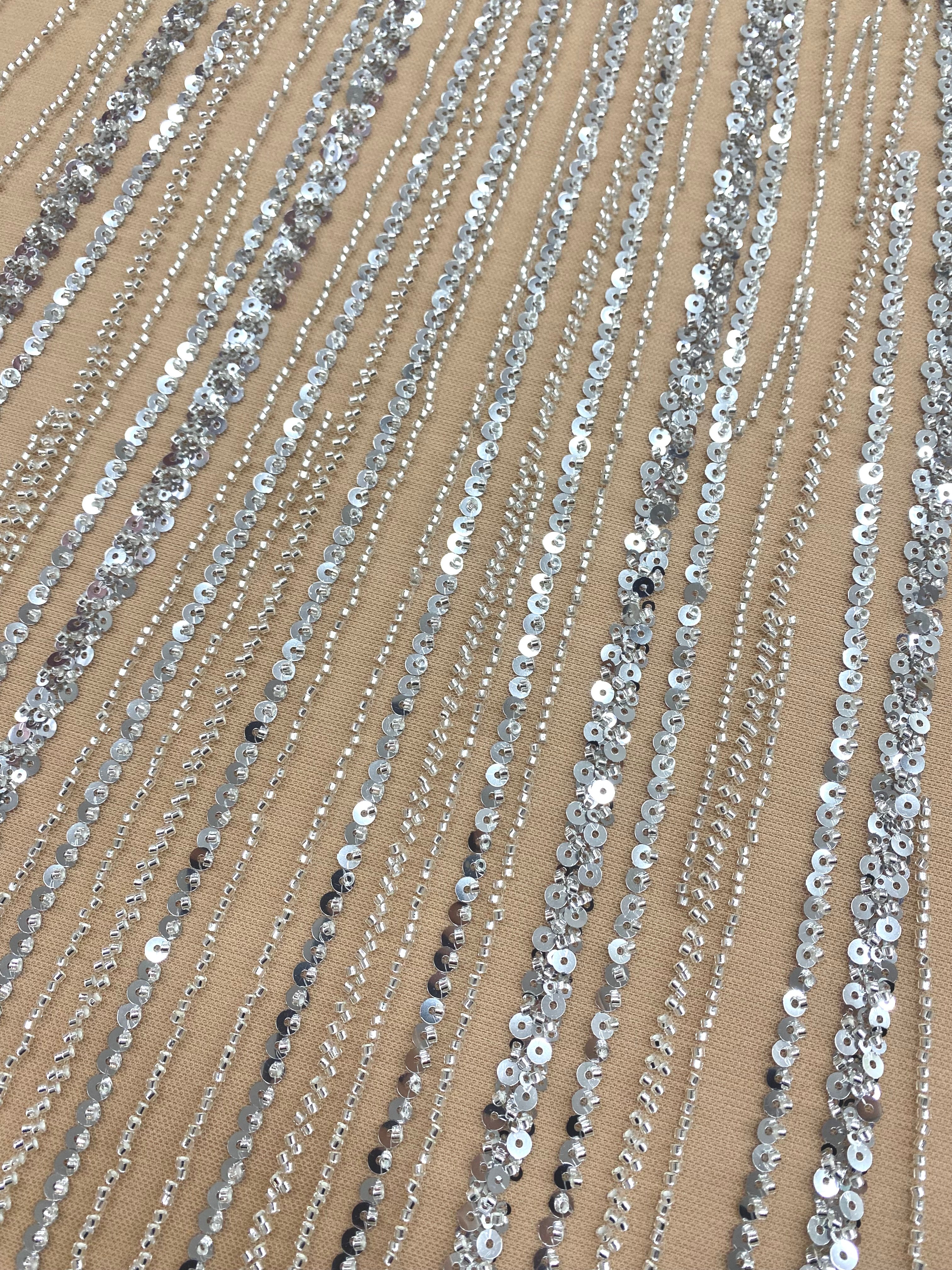 Dantela Couture Argintie pe Tulle Nude cu Panou, cu Margele si Paiete