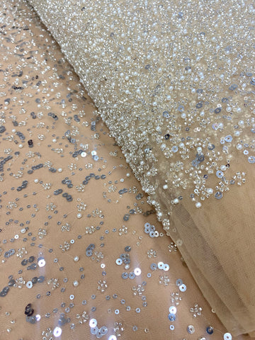 Dantela Couture Argintie pe Tulle Nude in Degrade, cu Perle, Margele si Paiete