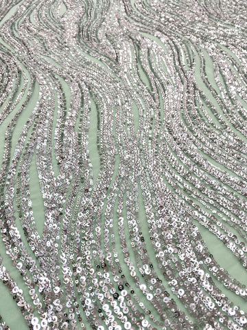 Dantela Couture Argintie pe Tulle Verde Menta cu Model Liniar, cu Margele si Paiete