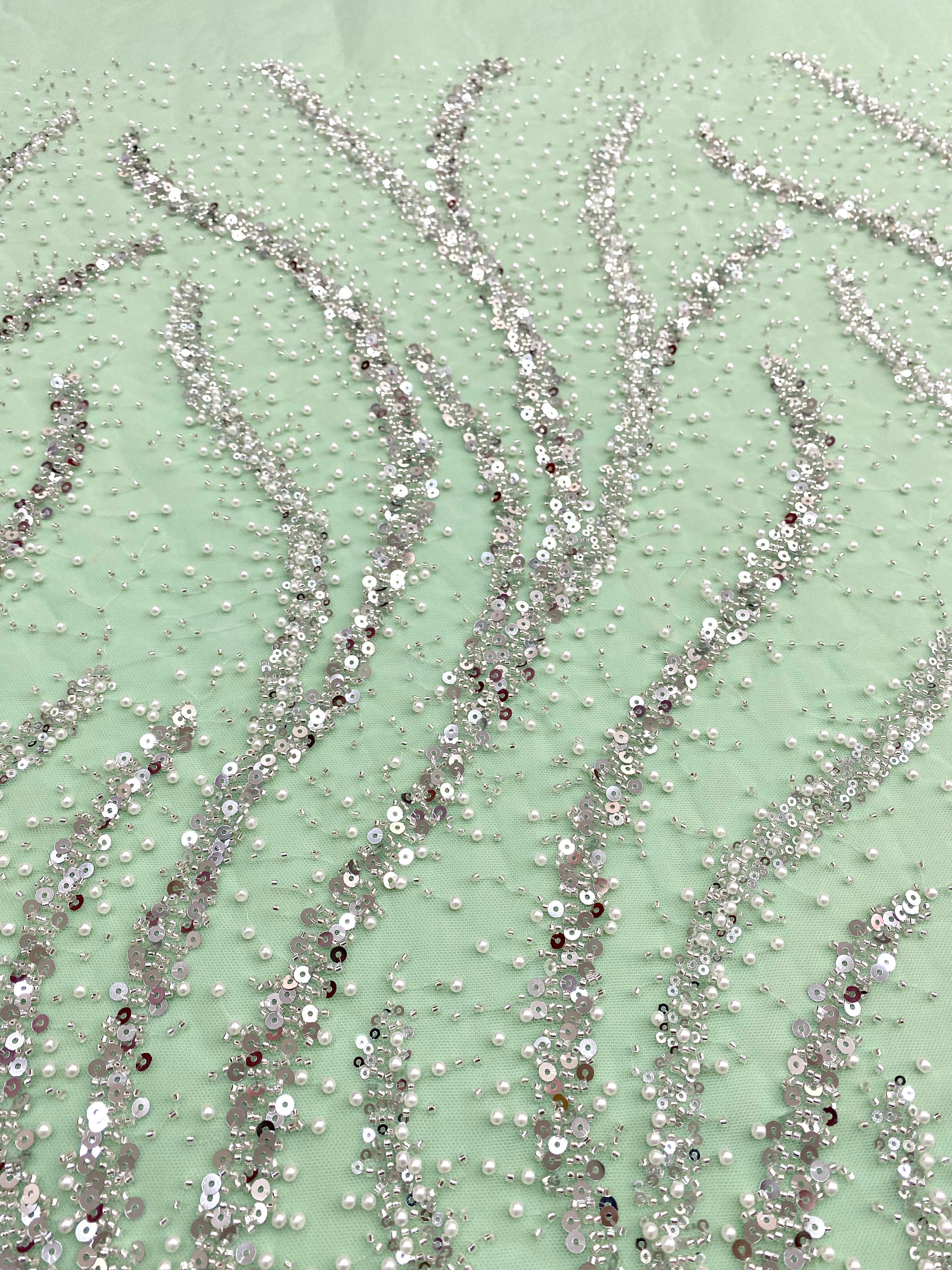 Dantela Couture Argintie pe Tulle Verde Menta cu Perle, Margele si Paiete