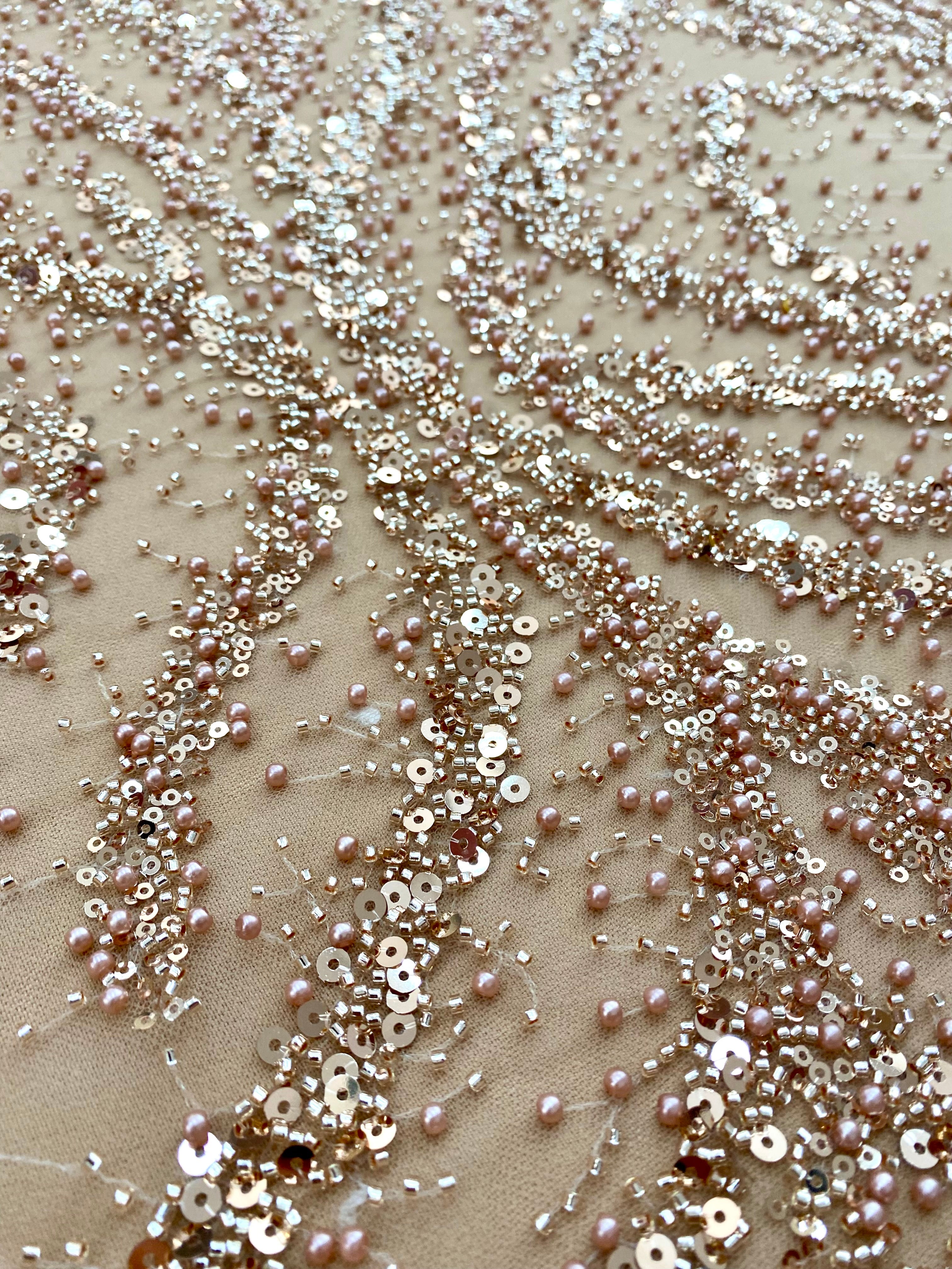 Dantela Couture Auriu Rose cu Perle, Margele si Paiete