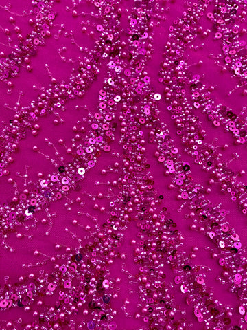 Dantela Couture Fucsia cu Perle, Margele si Paiete