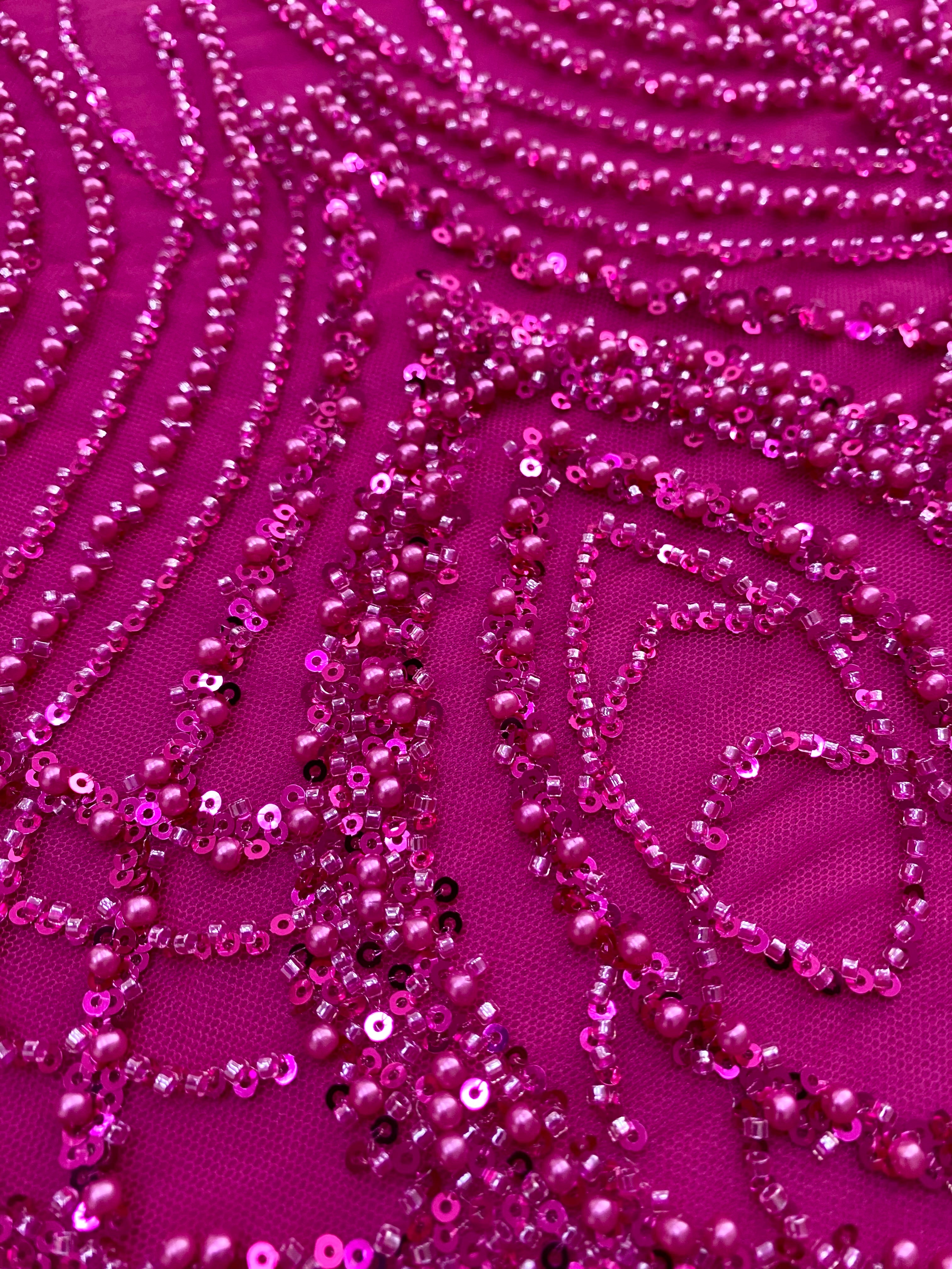 Dantela Couture Fucsia cu Perle, Margele si Paiete