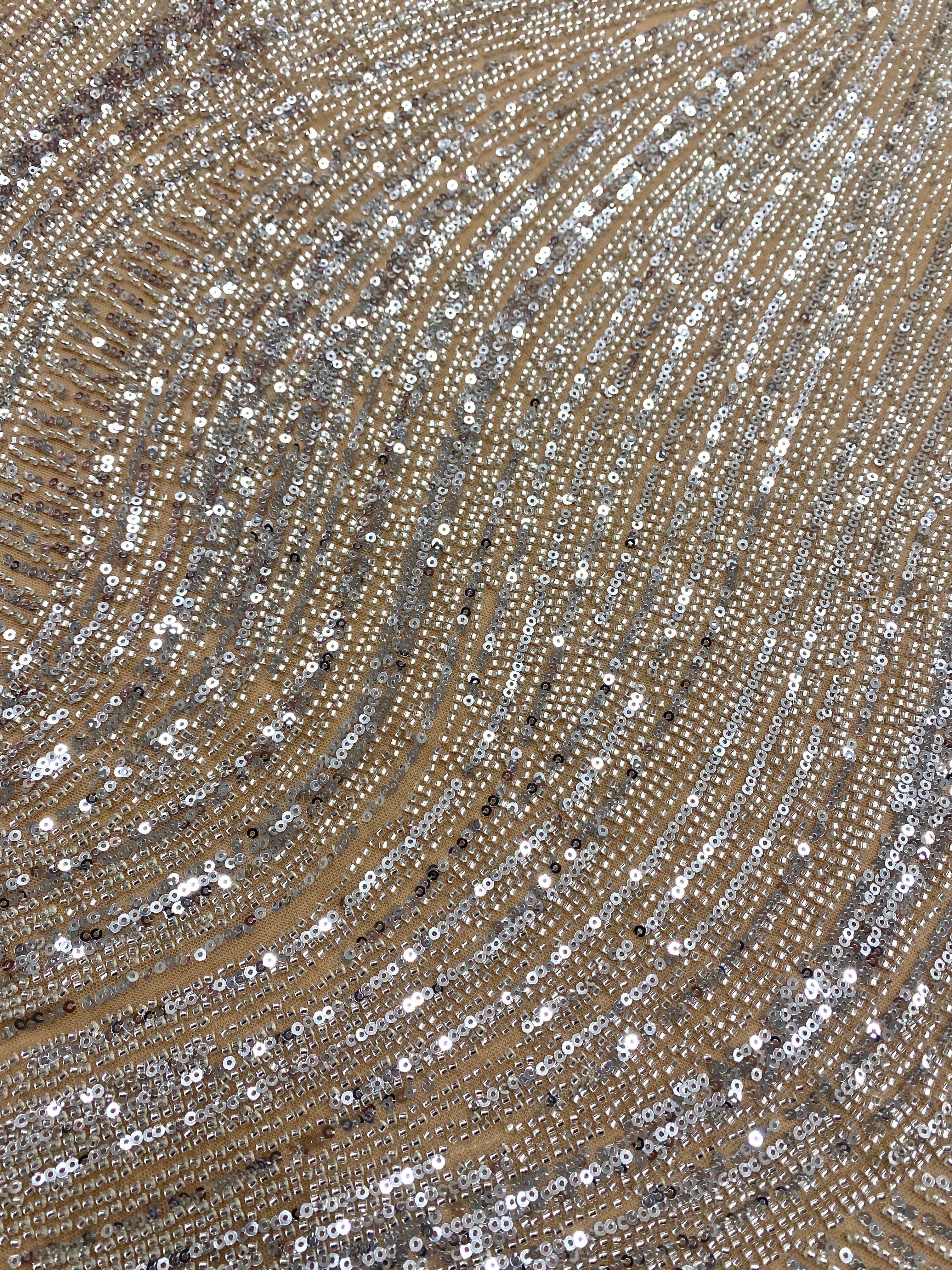 Dantela Couture Argintie pe Tulle Nude cu Model Geometric, cu Margele si Paiete