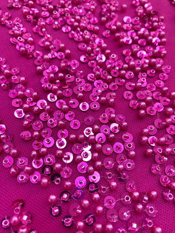 Dantela Couture Fucsia cu Perle, Margele si Paiete
