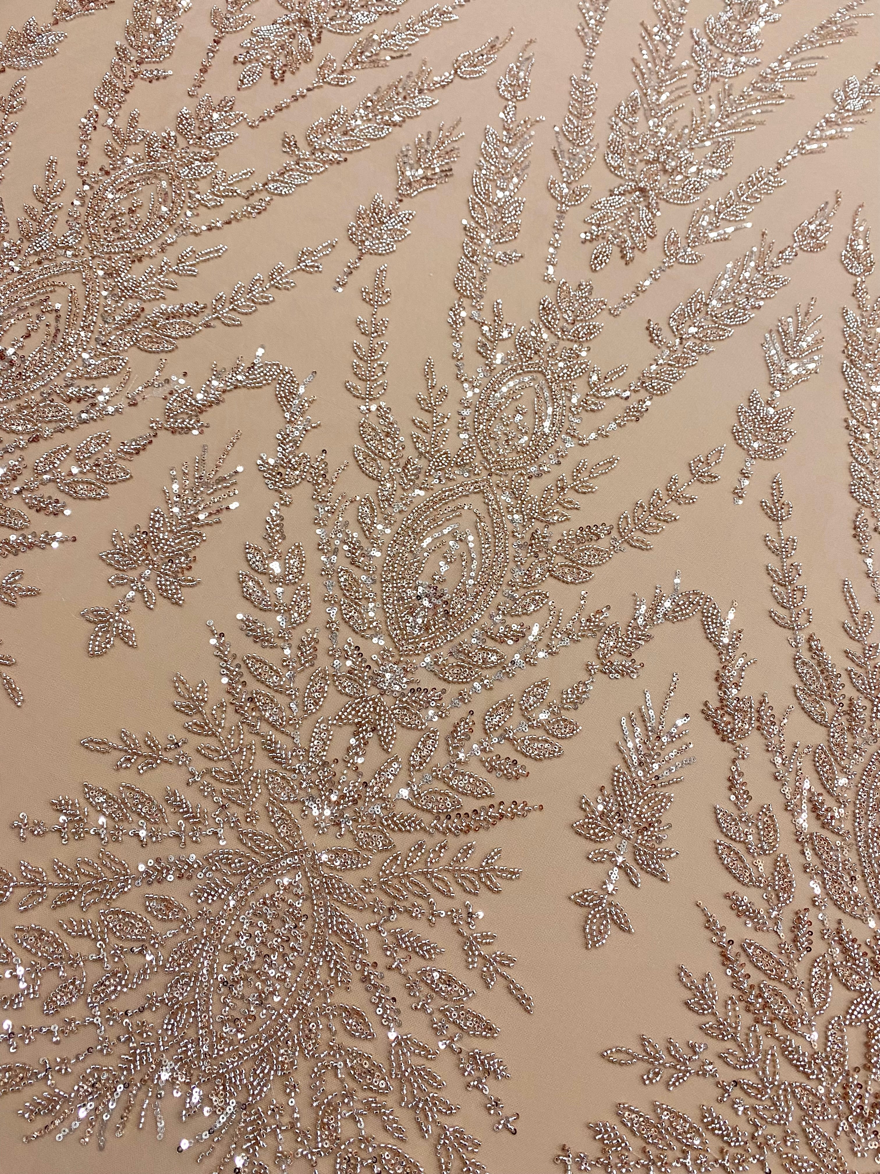 Dantela Couture Arany Rose Szimmetrikus Mintával, Gyöngyökkel és Flitterekkel