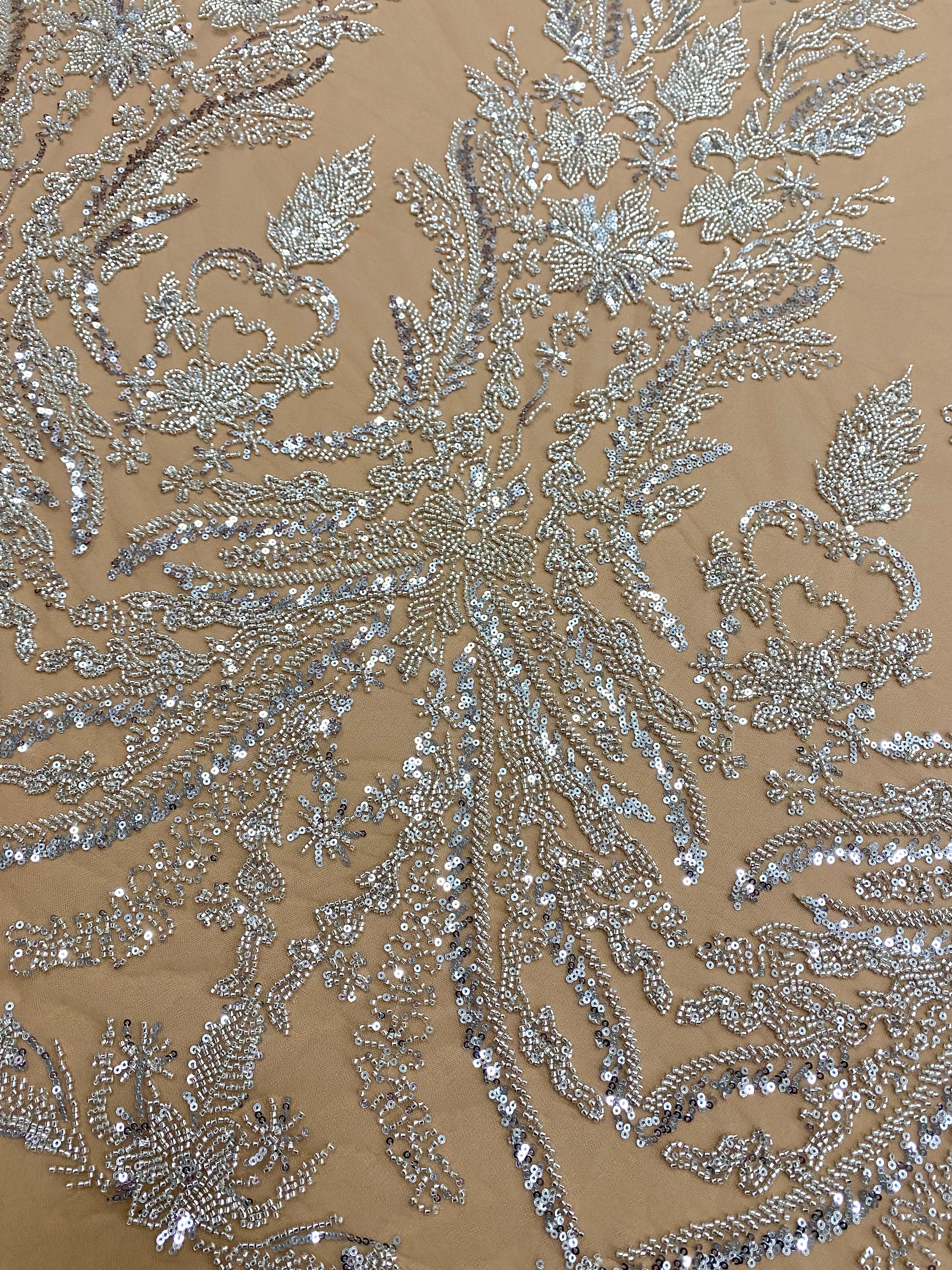 Dantela Couture Argintie pe Tulle Nude, cu Model Floral, cu Margele si Paiete