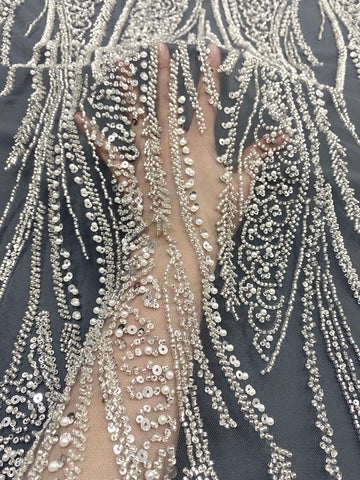 Dantela Couture Argintie pe Tulle Antracit cu Panou, cu Perle, Margele si Paiete