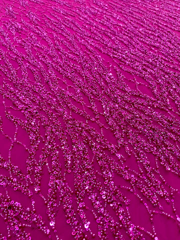 Dantela Couture Fucsia cu Siraguri cu Perle, Margele si Paiete