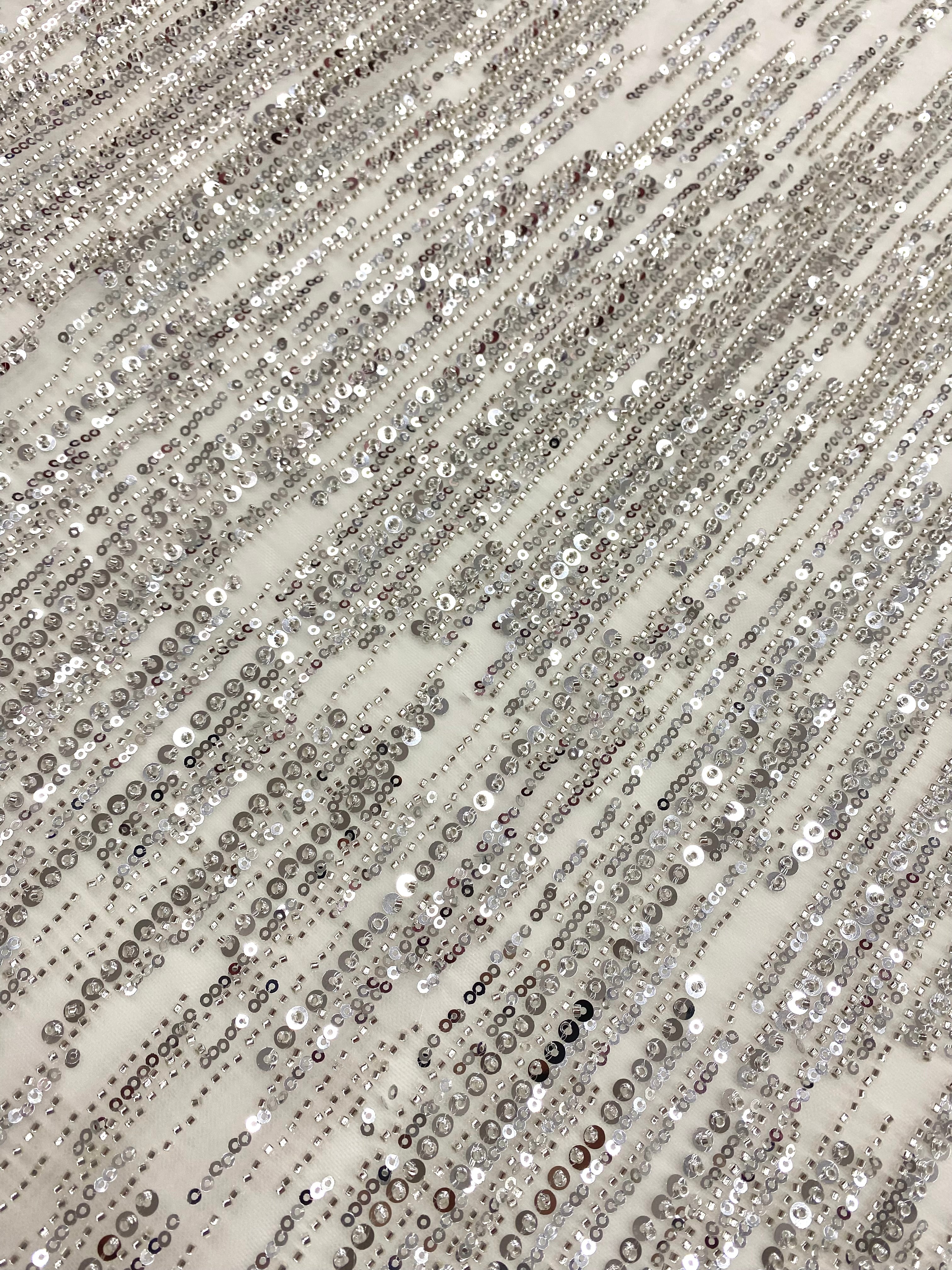 Dantela Couture Argintie pe Tulle Ivory cu Model Liniar, cu Margele si Paiete