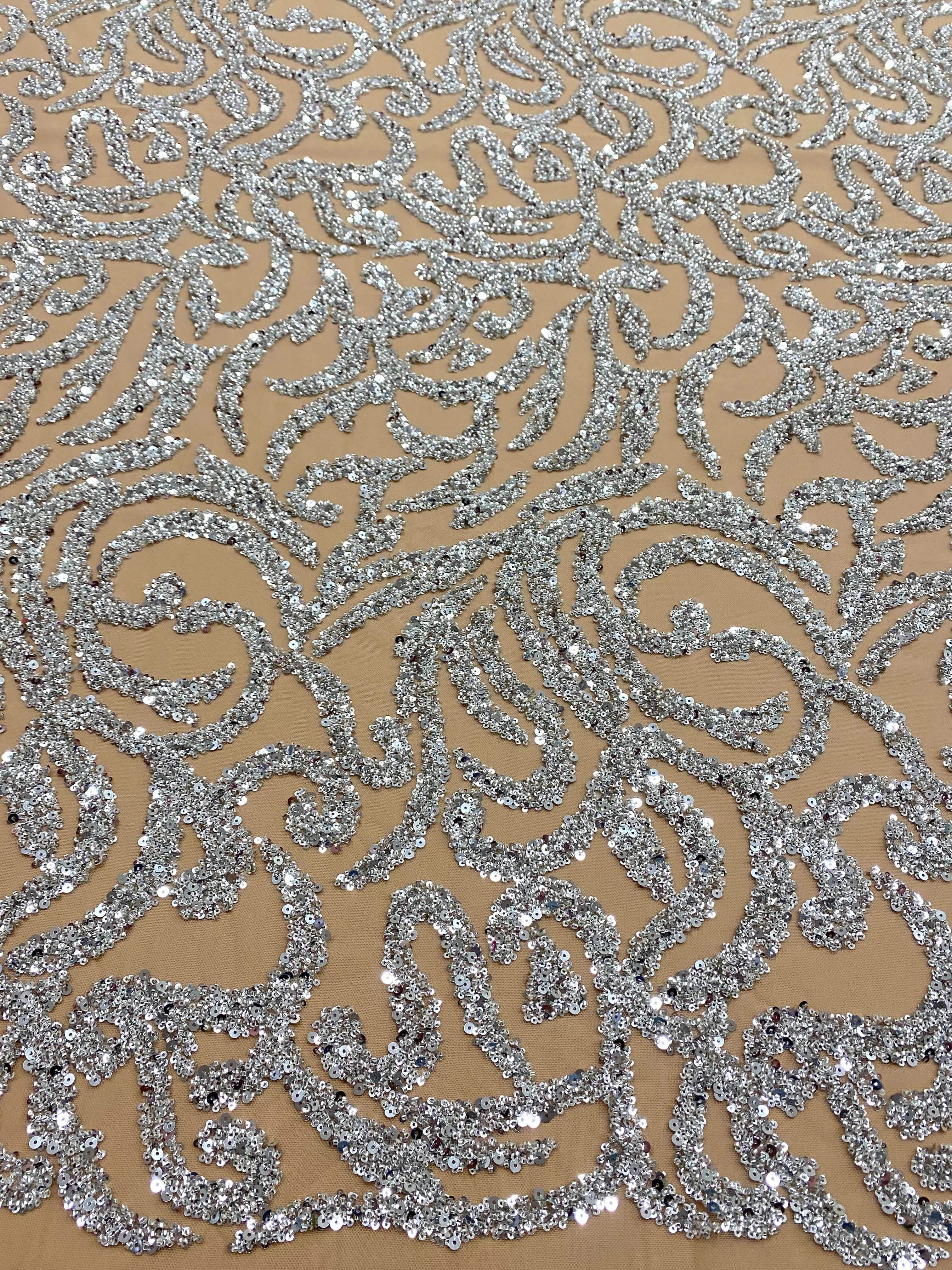 Dantela Couture Argintie pe Tulle Nude cu Margele si Paiete