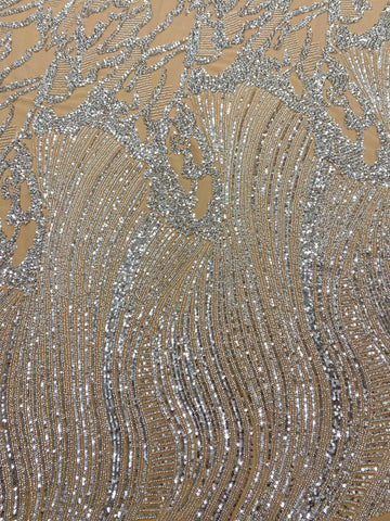 Dantela Couture Argintie pe Tulle Nude cu Model Geometric, cu Margele si Paiete