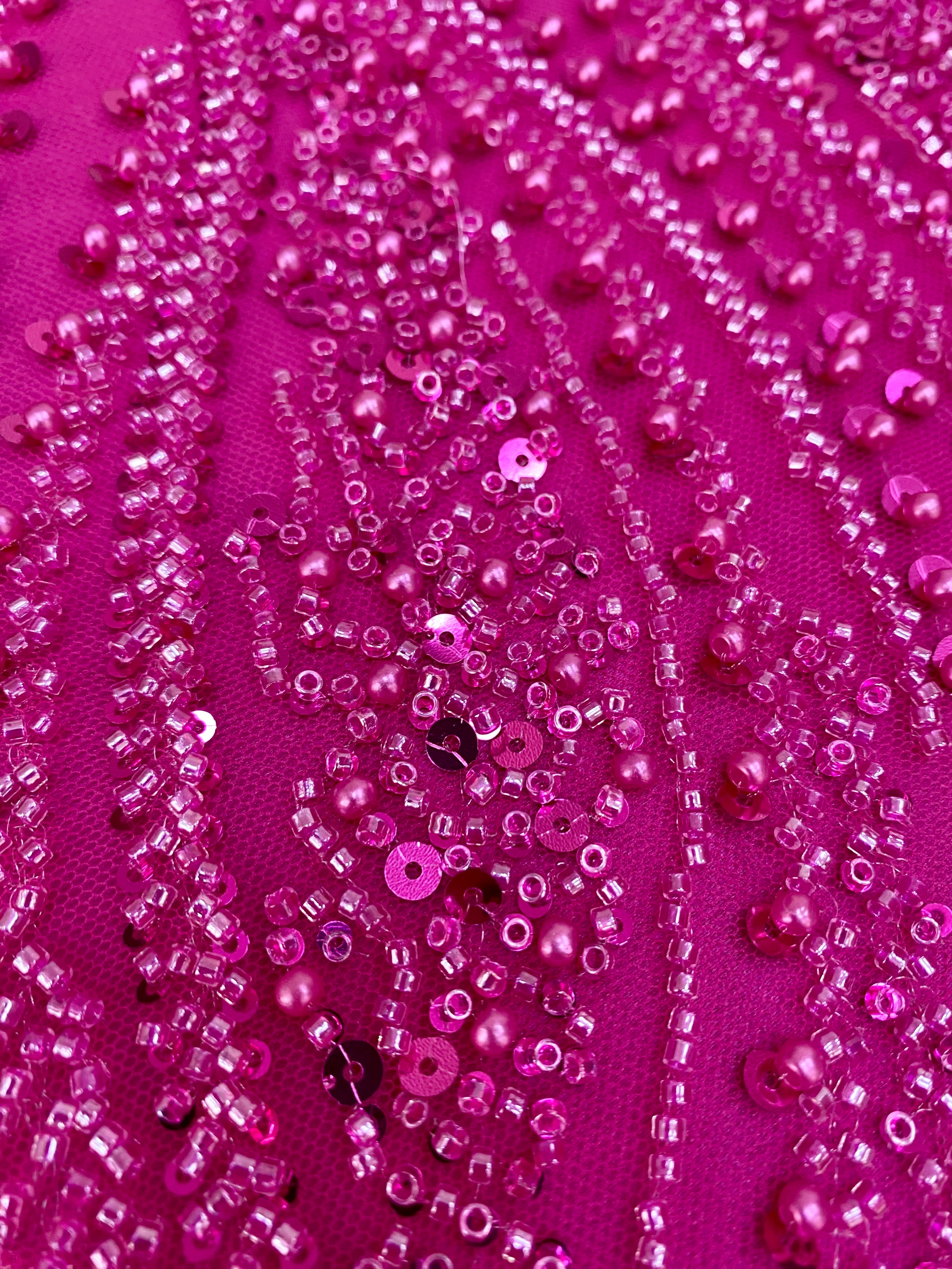 Dantela Couture Fucsia cu Panou, cu Perle, Margele si Paiete