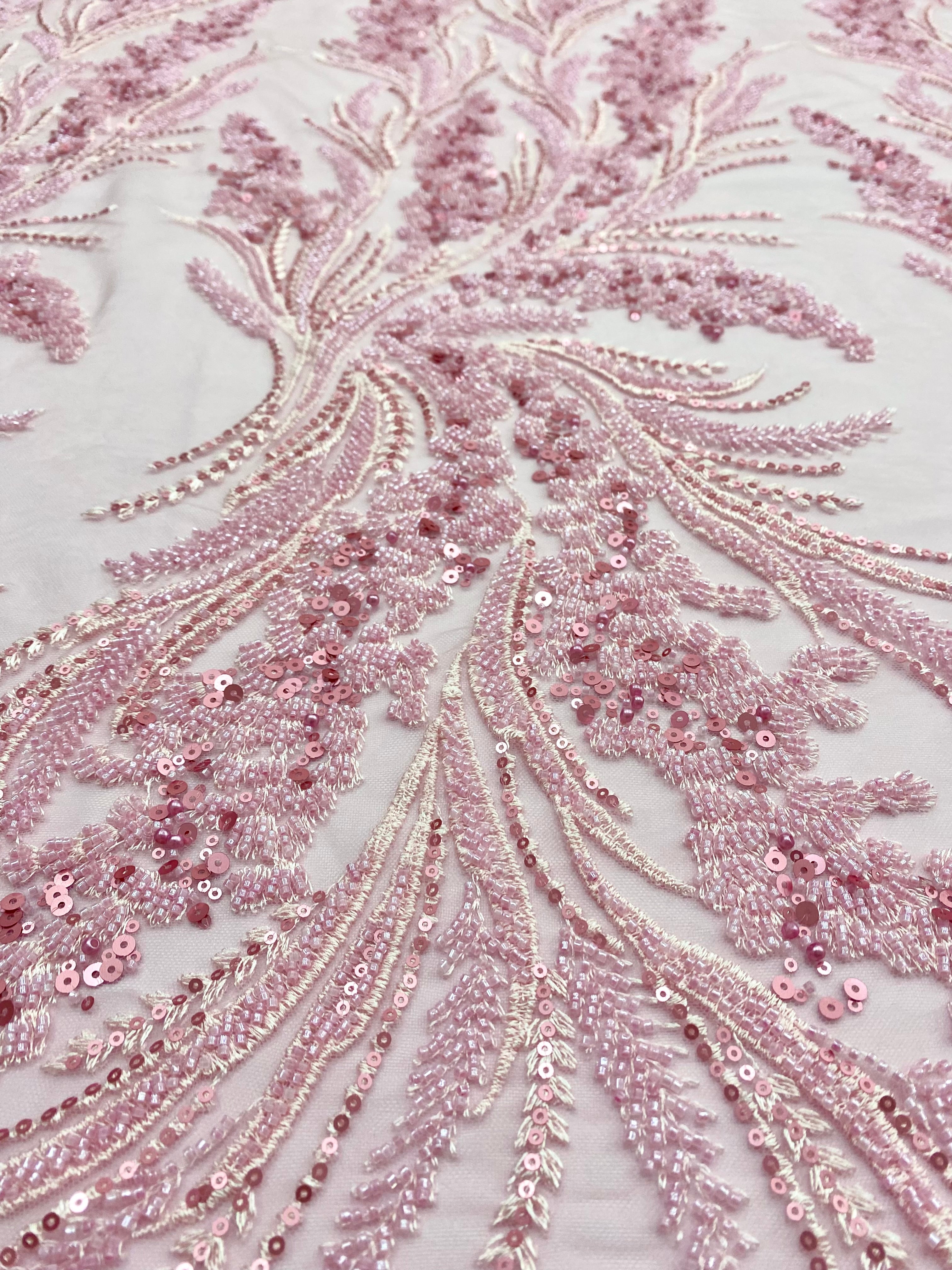 Dantela Couture Roz cu Model Floral cu Perle, Margele si Paiete