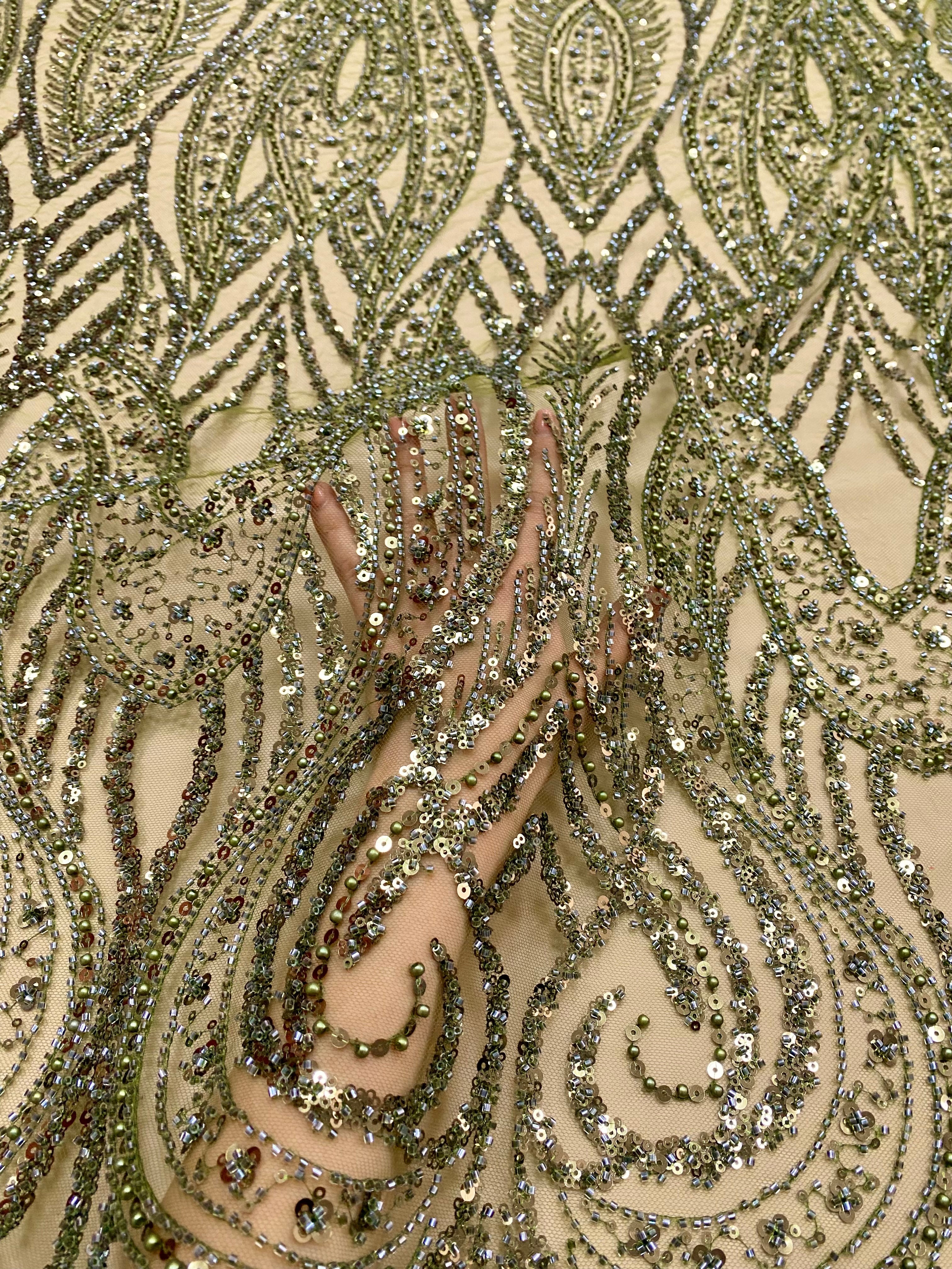 Dantela Couture Olive cu Model Simetric, cu Perle, Margele si Paiete