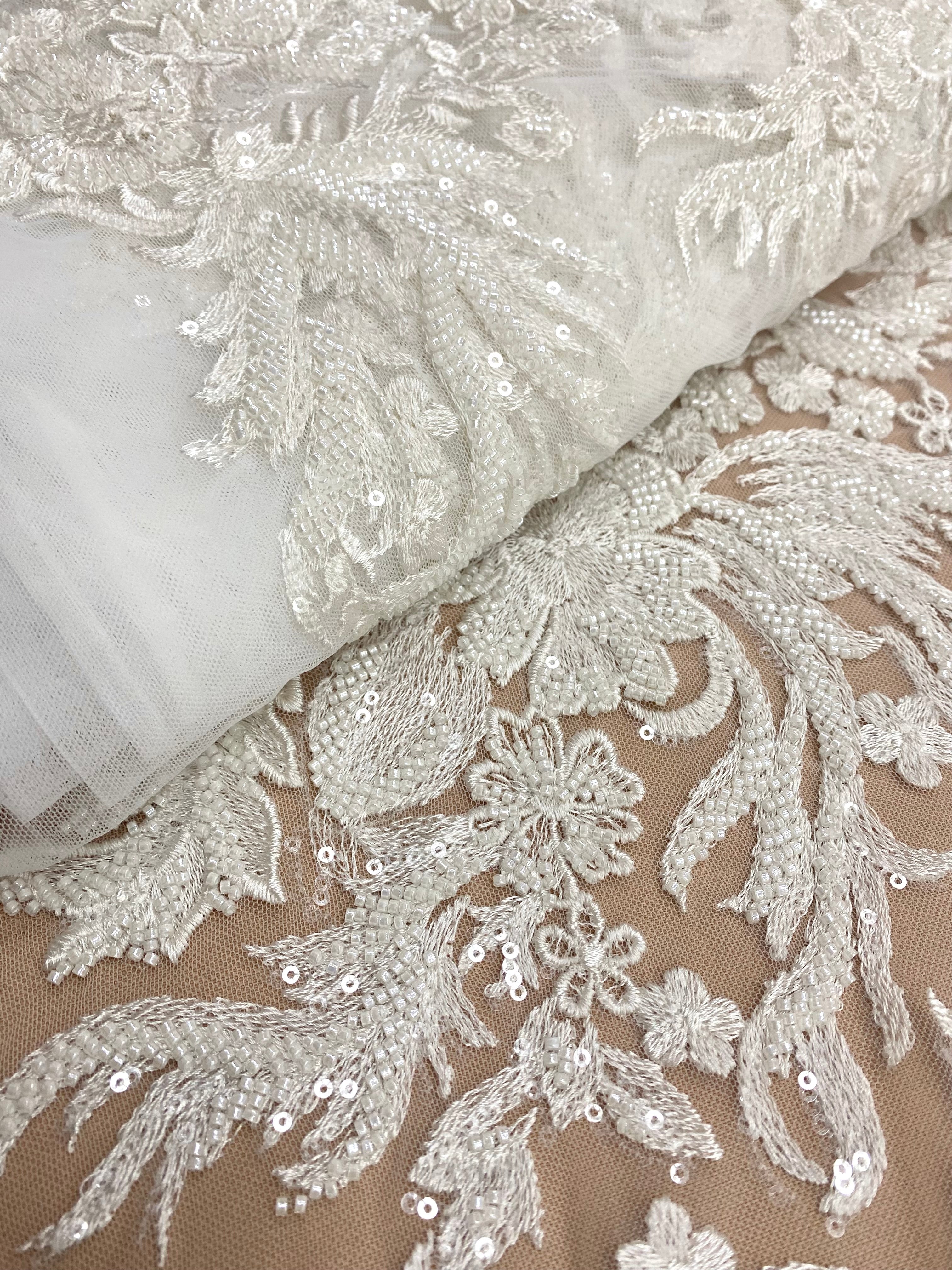 Dantela Couture Ivory cu Model Floral, cu Perle si Paiete