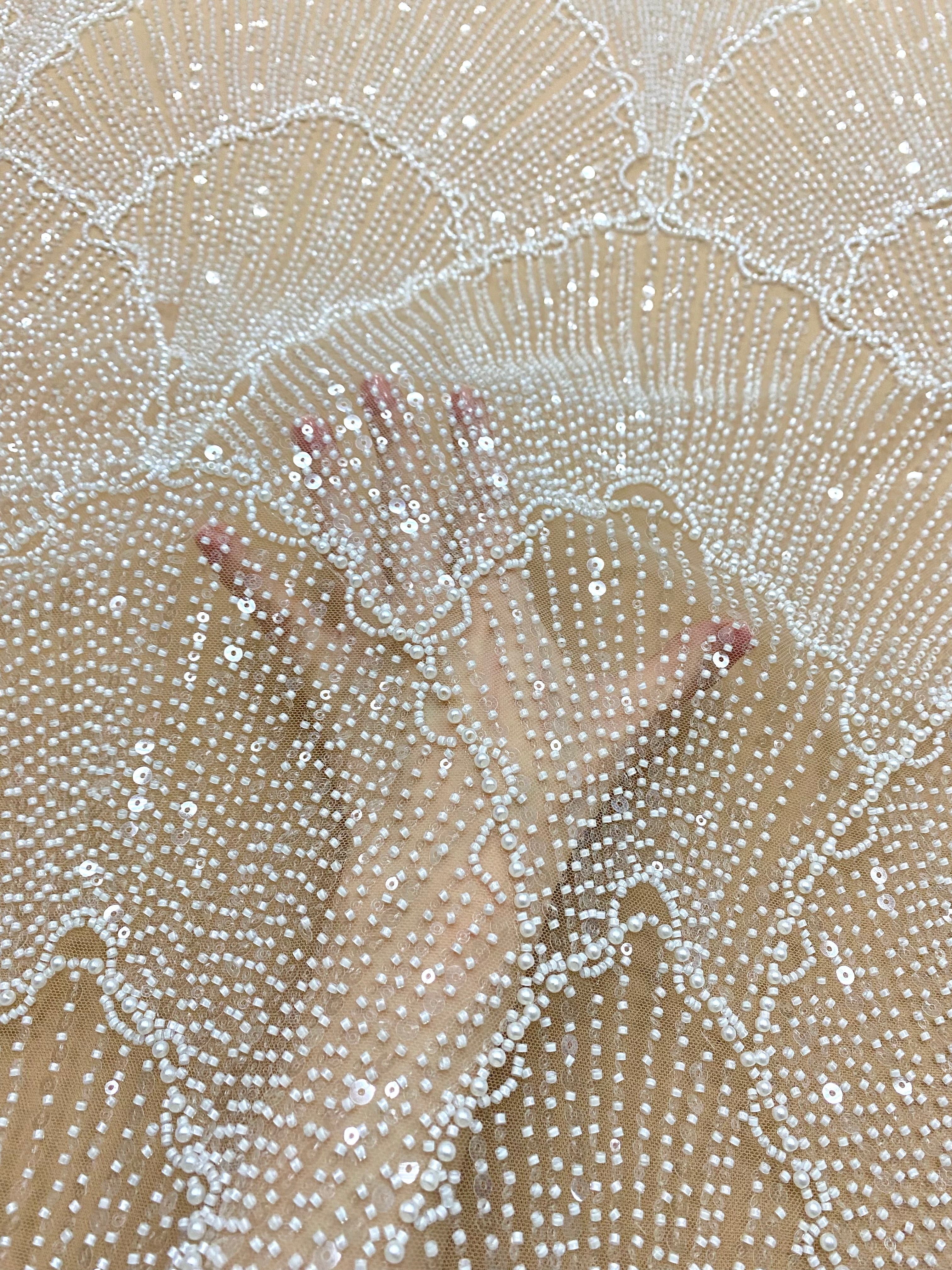 Dantela Couture Ivory cu Tulle Nude cu Model Geometric, cu Perle, Margele si Paiete