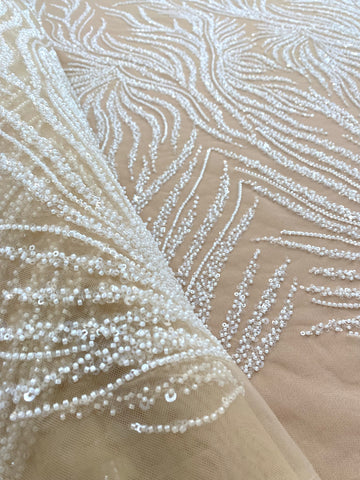 Dantela Couture Ivory cu Tulle Nude cu Siraguri, cu Margele si Paiete