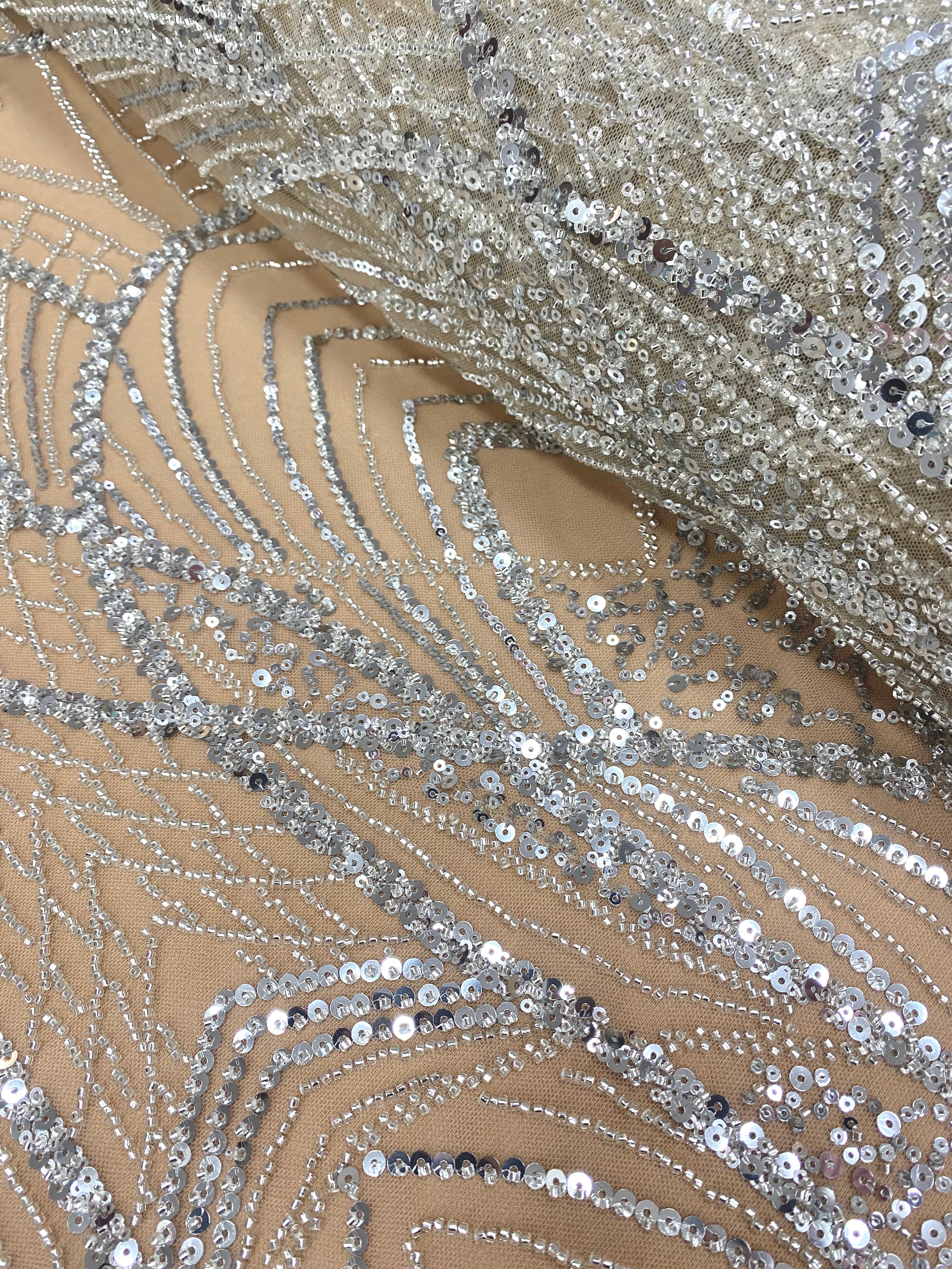 Dantela Couture Argintie pe Tulle Nude cu Panou, cu Margele si Paiete